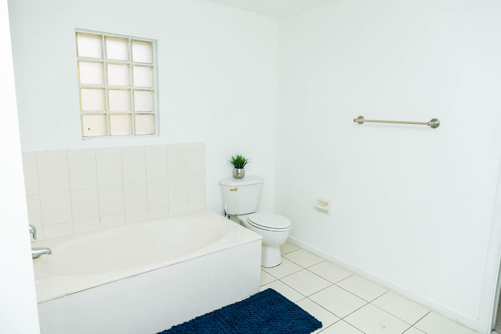 Master Bath(3)