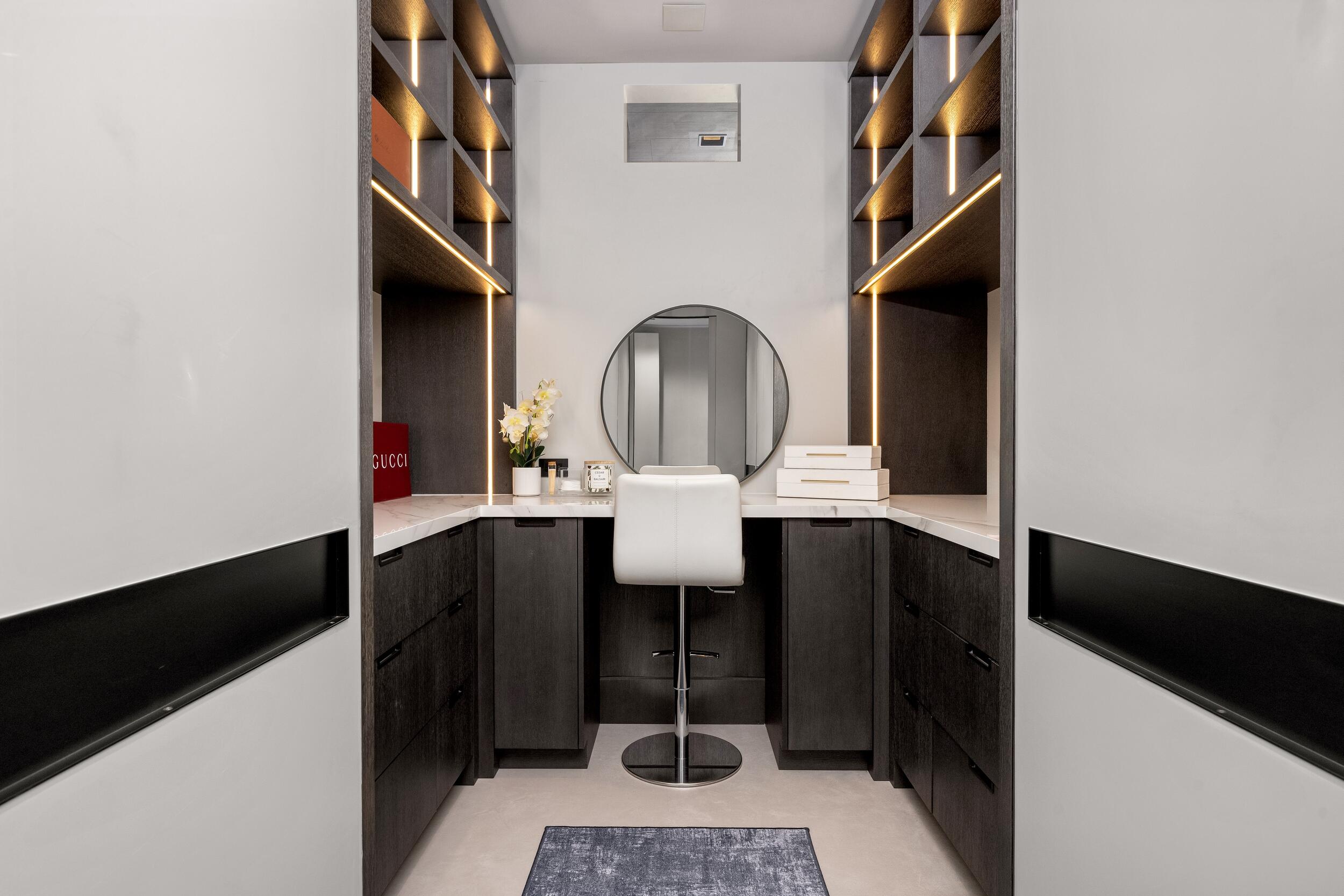 Master Closet 2