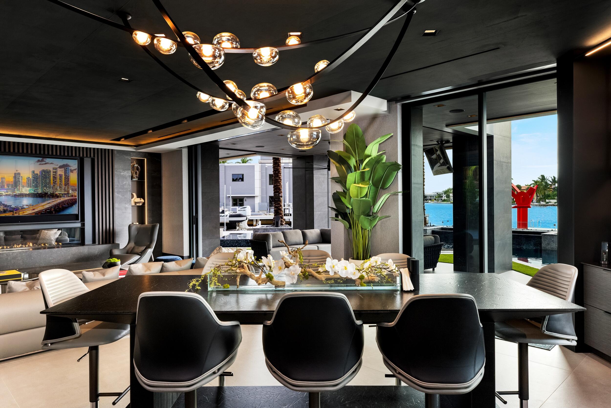Dining 1