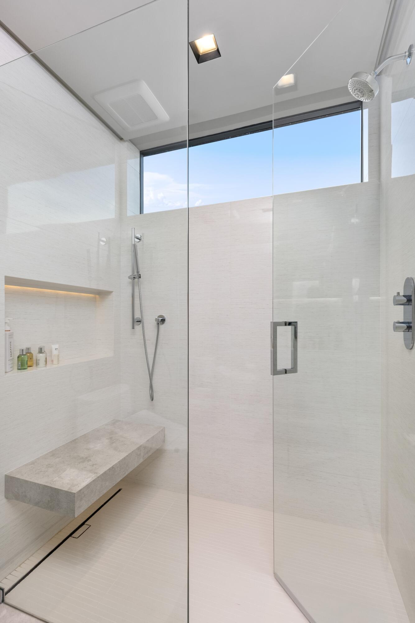 Guest Bath 6