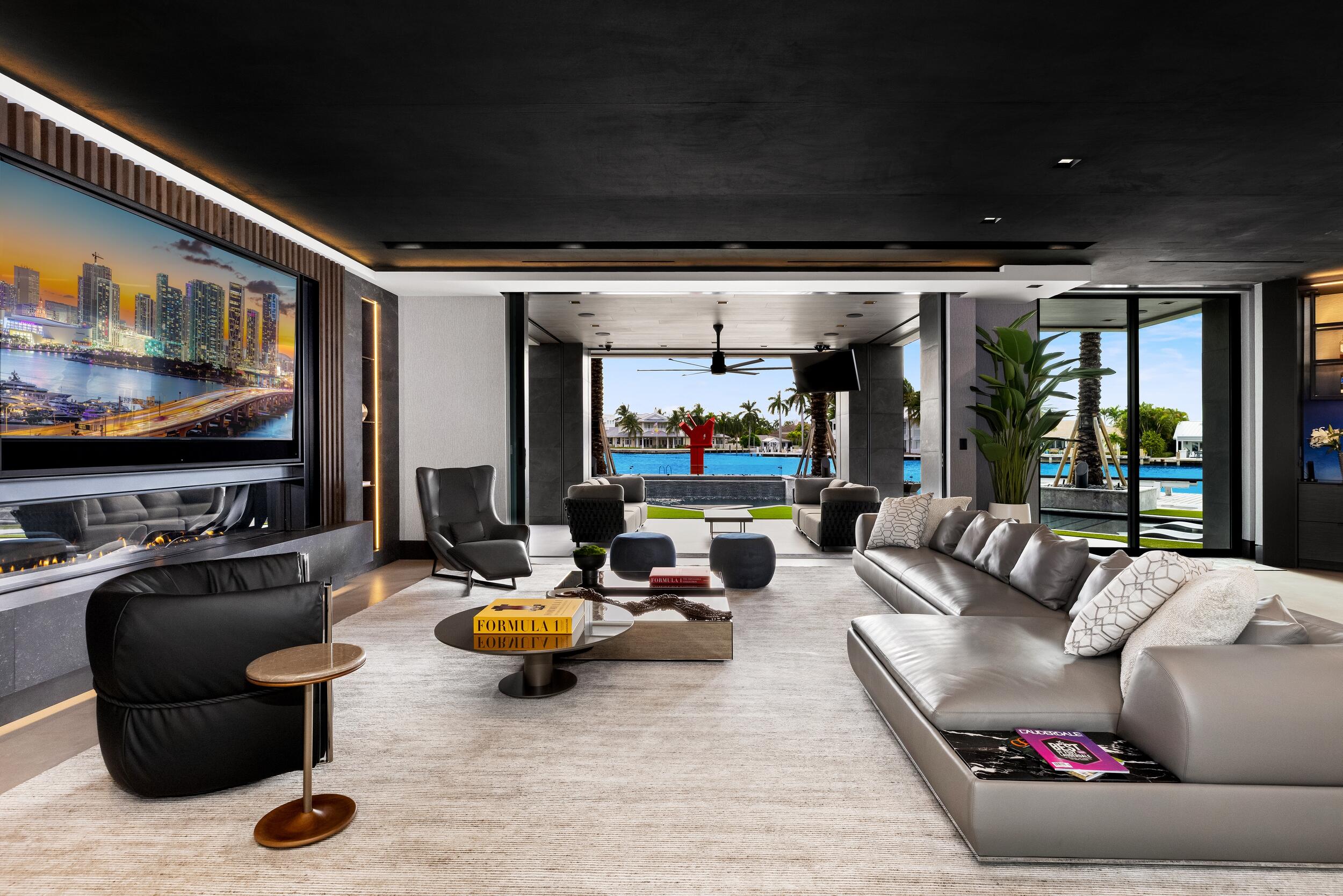Living Area 2