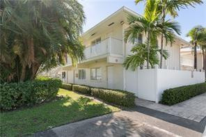 Small complex in North Ft. Lauderdale