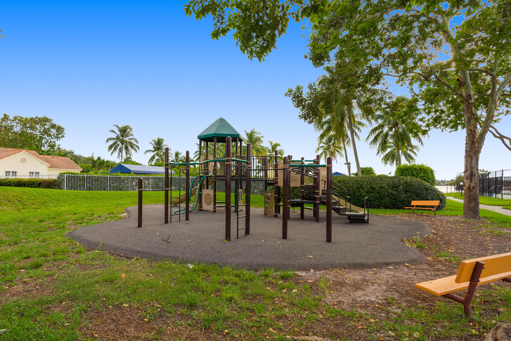 Lake Charleston (5) playground