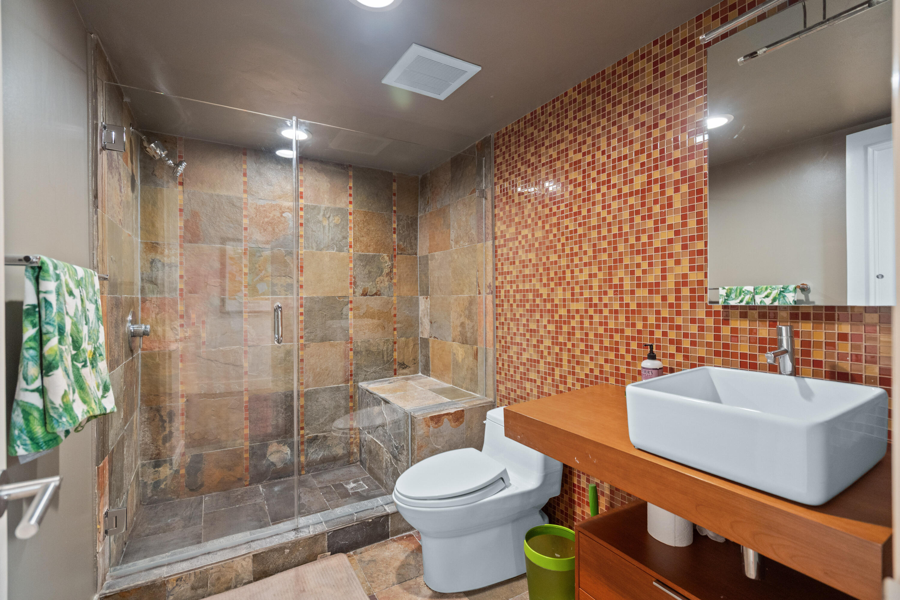 BATHROOM #3