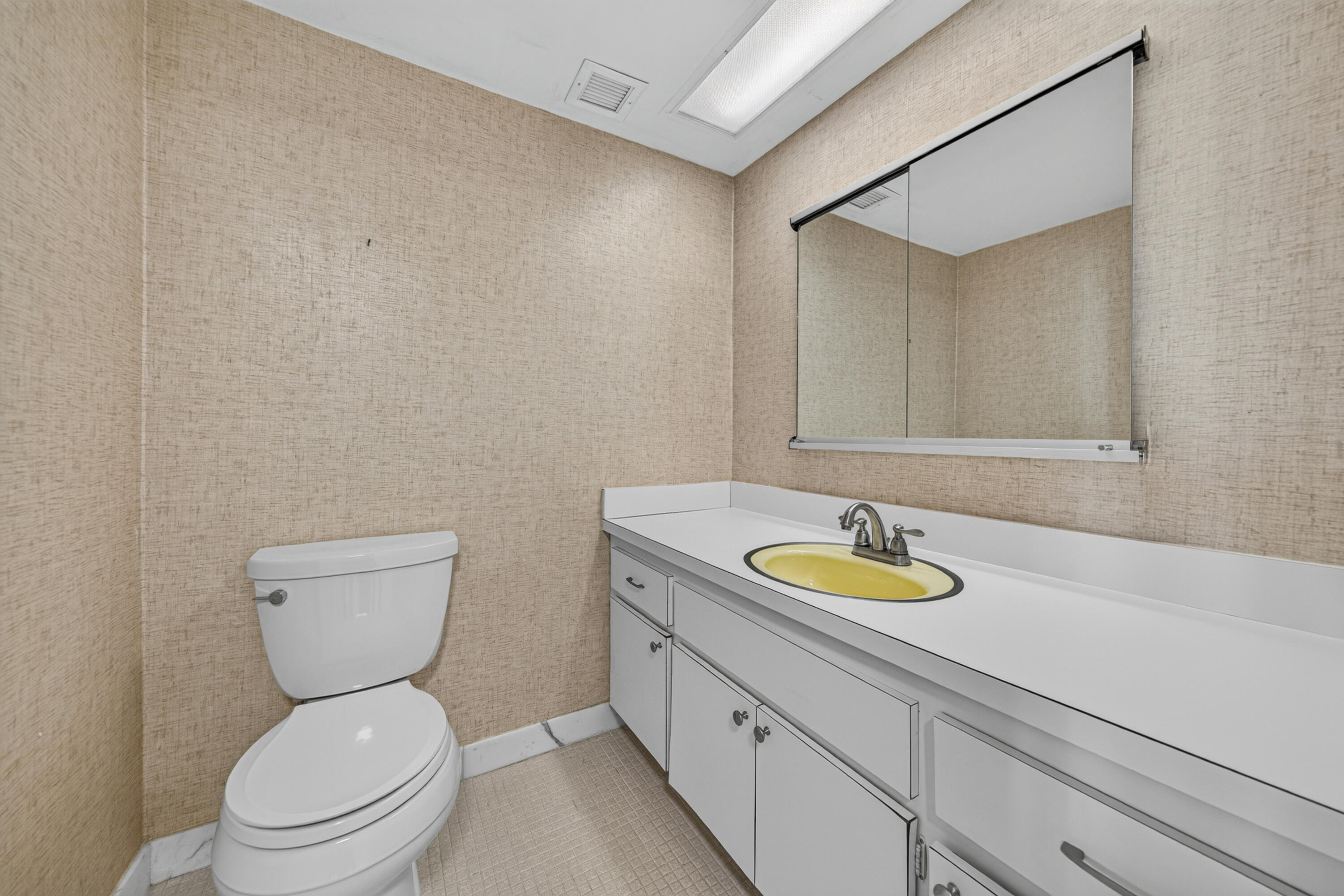 Secondary Residence - Powder Room.