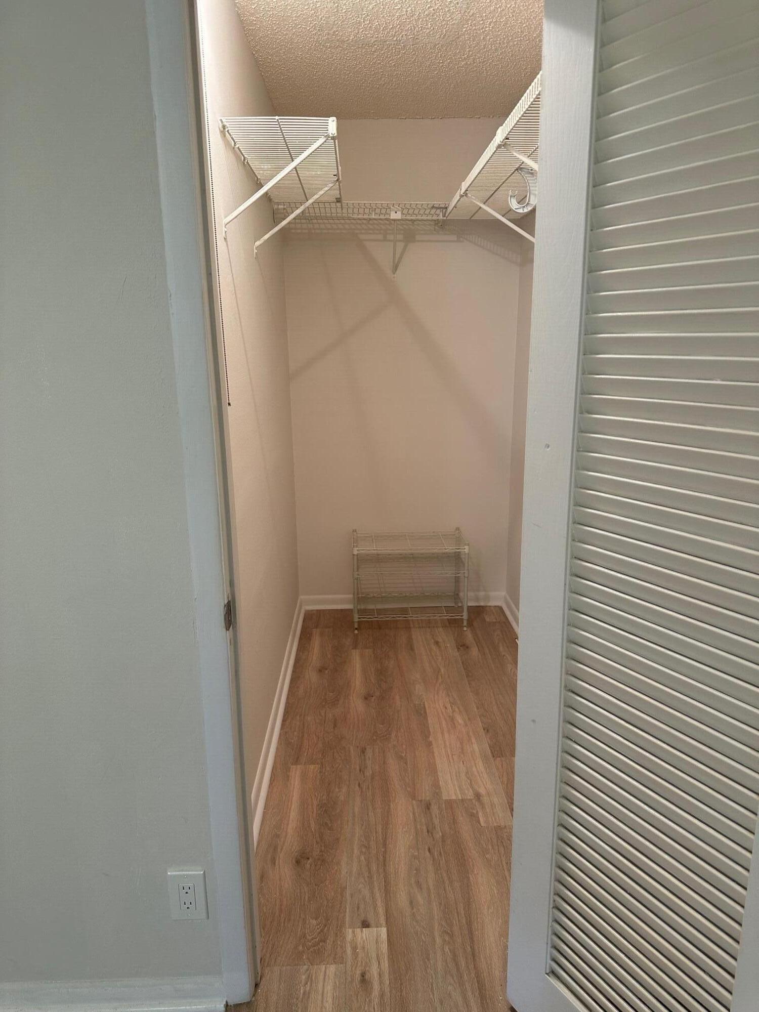 Ventnor Q closet