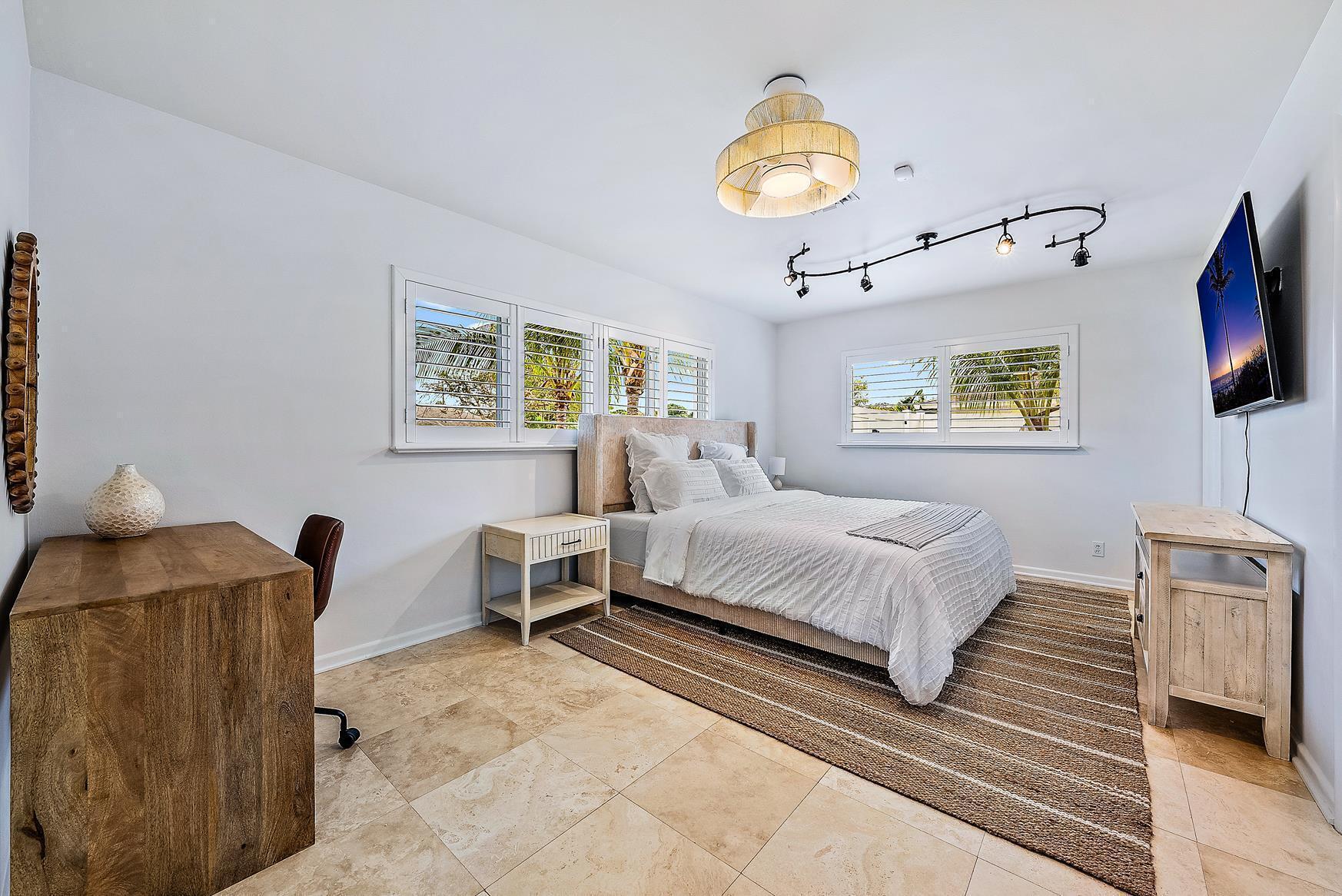 19353 W Indies Ln-9-MLS