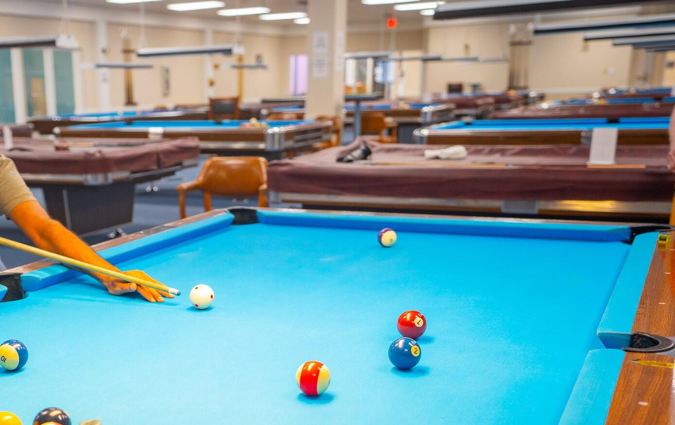 BILLIARDS-1