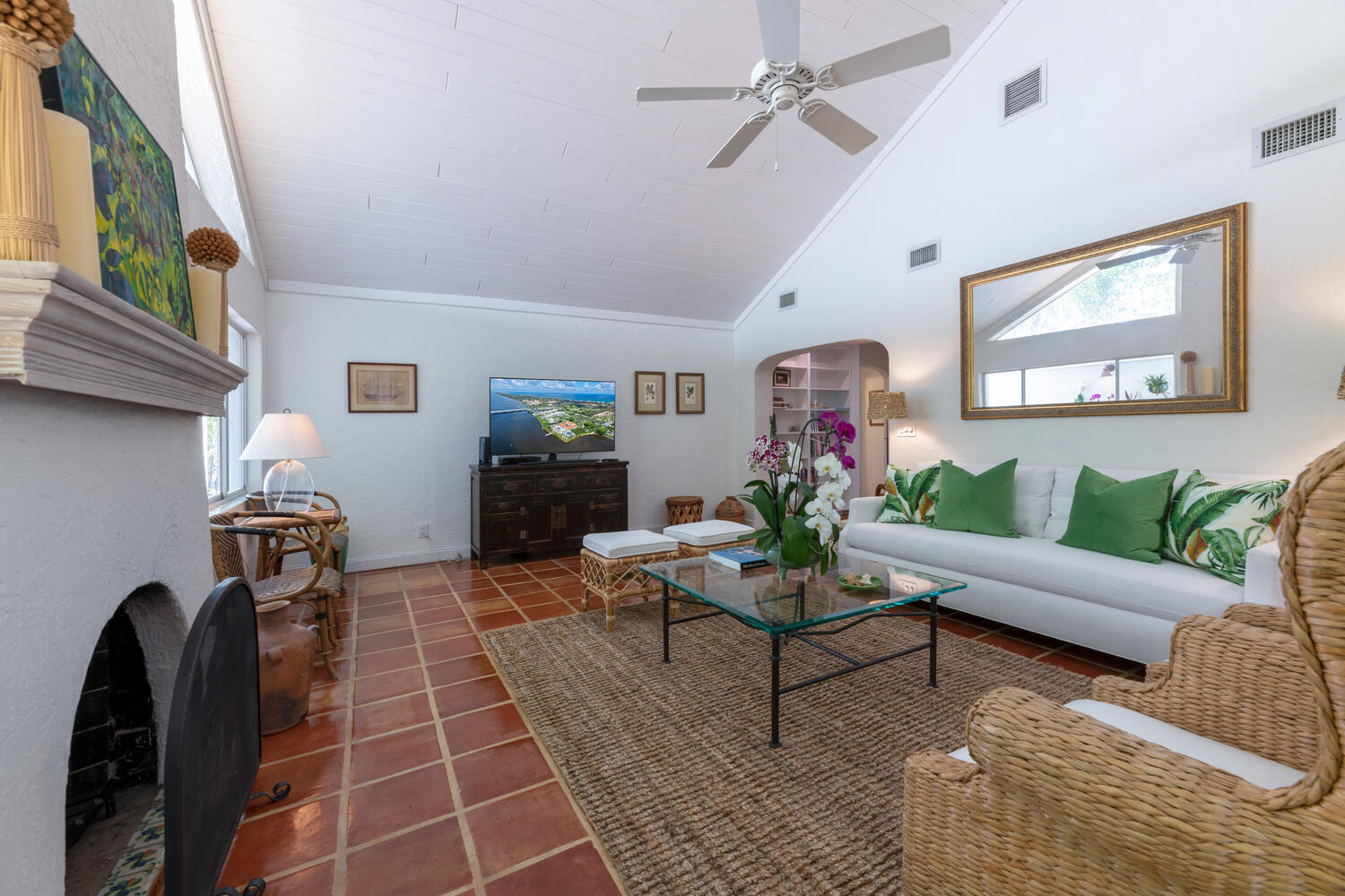 217 Debra Ln Palm Beach FL-large-016-007