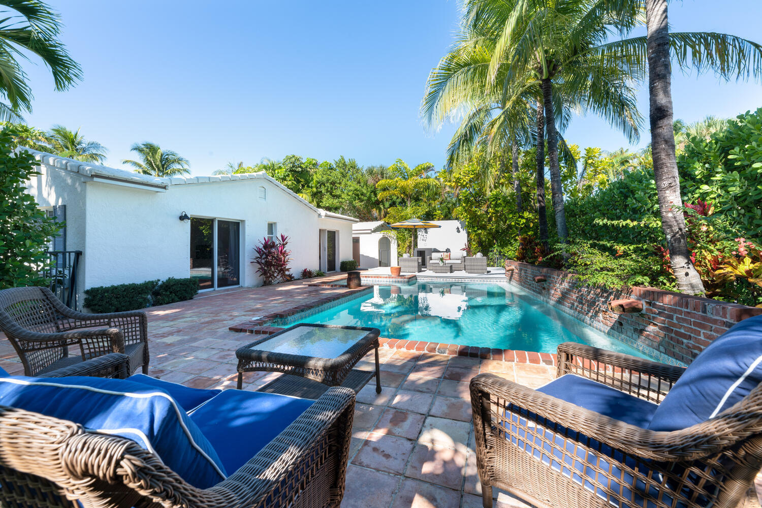 217 Debra Ln Palm Beach FL-large-024-002