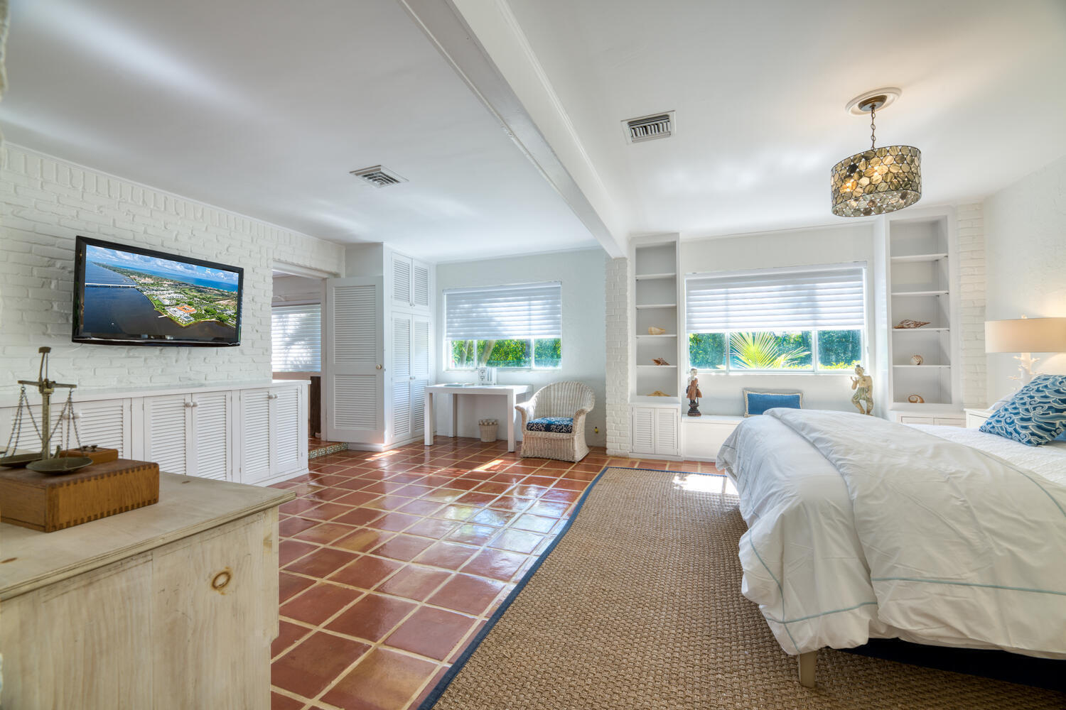217 Debra Ln Palm Beach FL-large-012-025