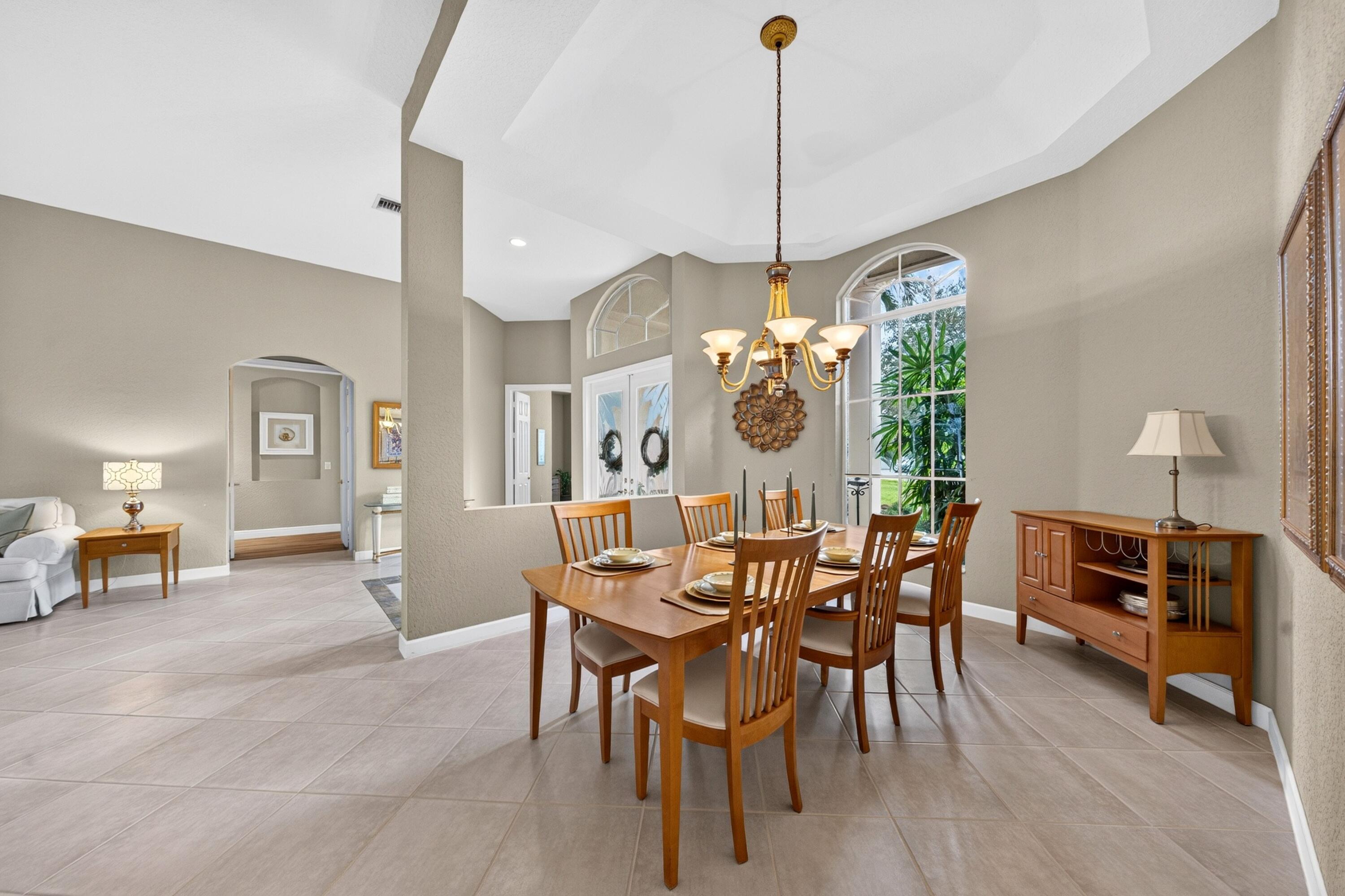 012-012-Dining Room-4000x2664