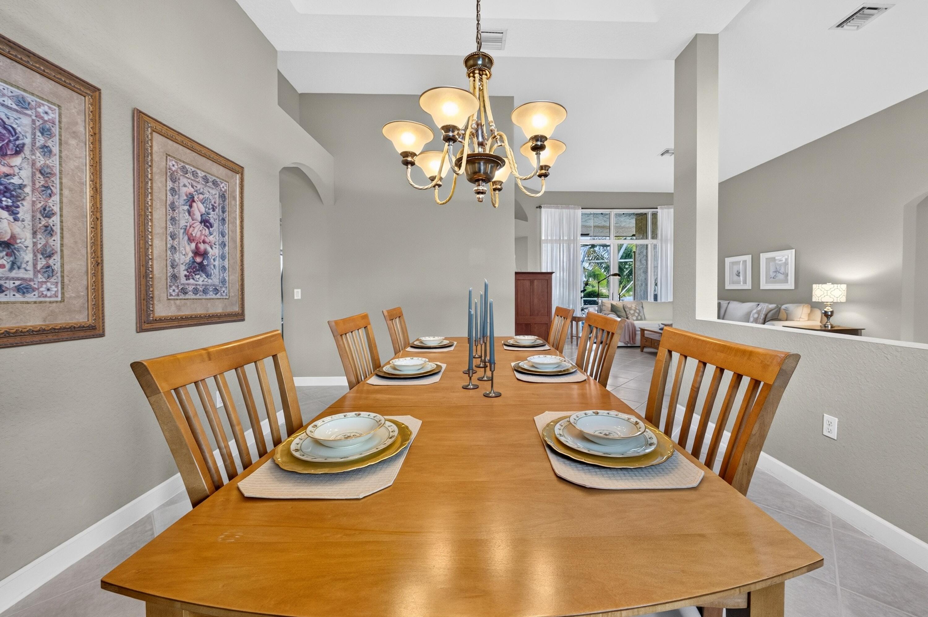 013-003-Dining Room-4000x2660