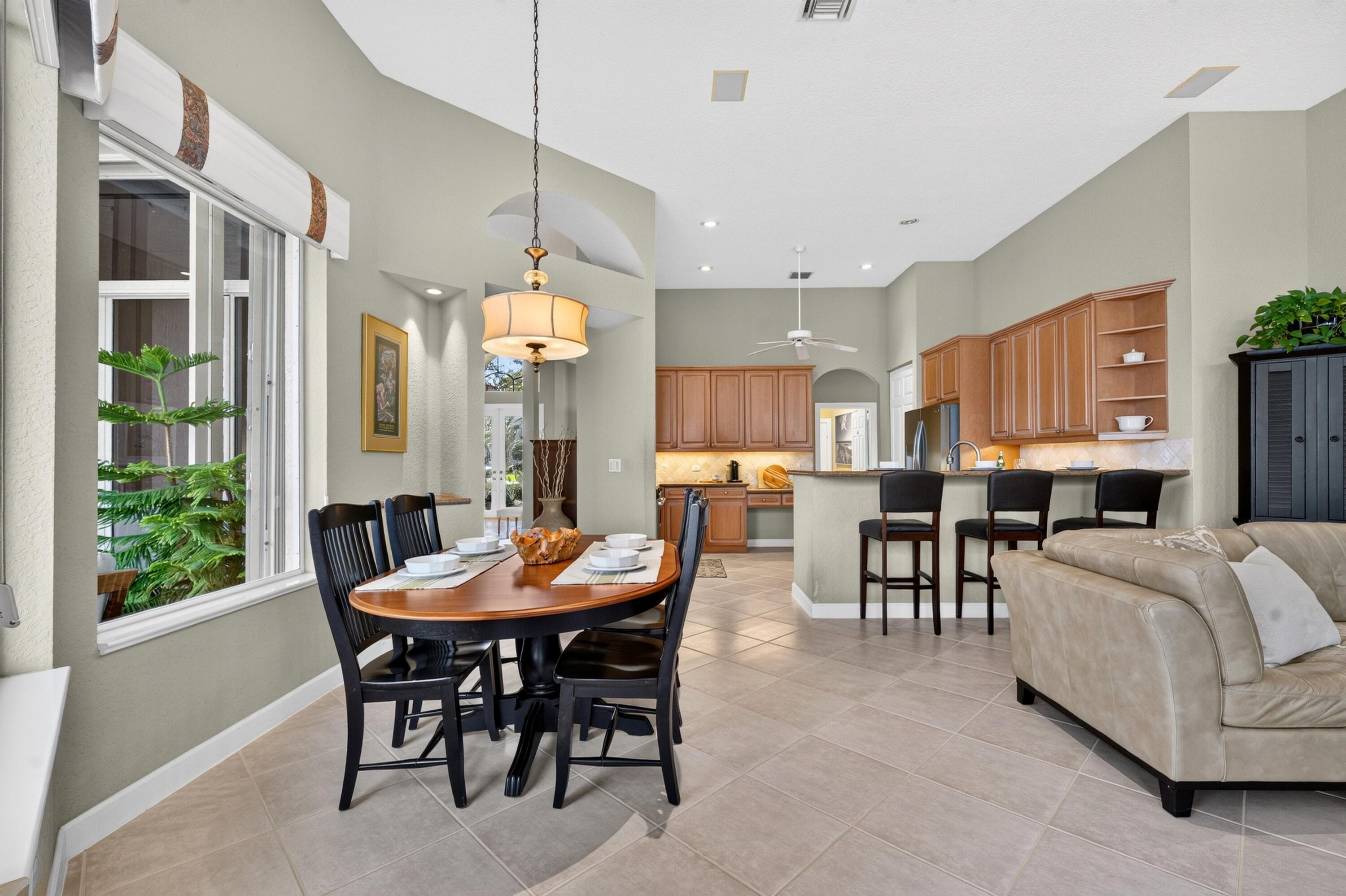 019-049-KitchenBreakfast-4000x2664