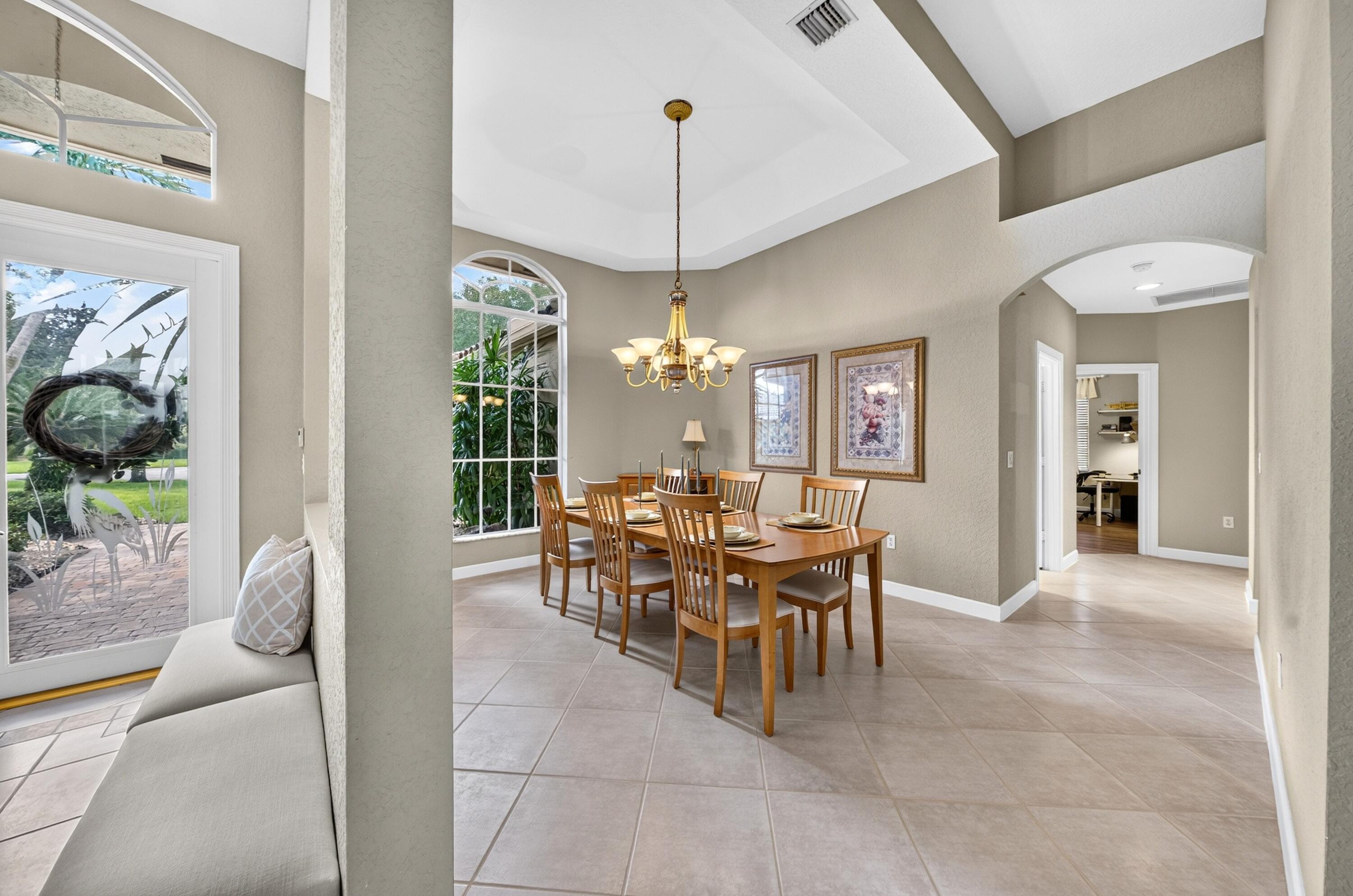 011-019-Dining Room-4000x2650