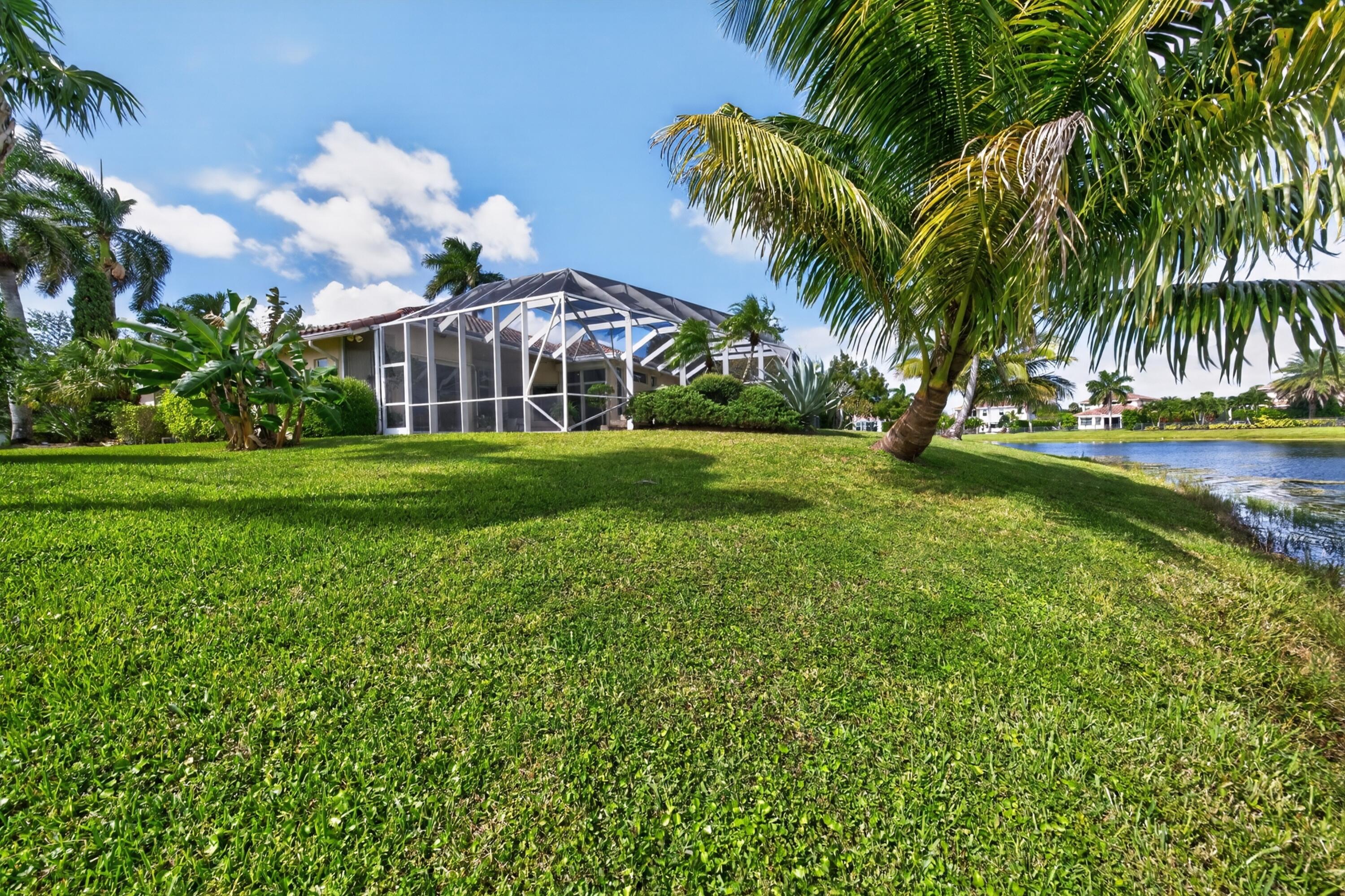 056-034-Back Yard-4000x2664