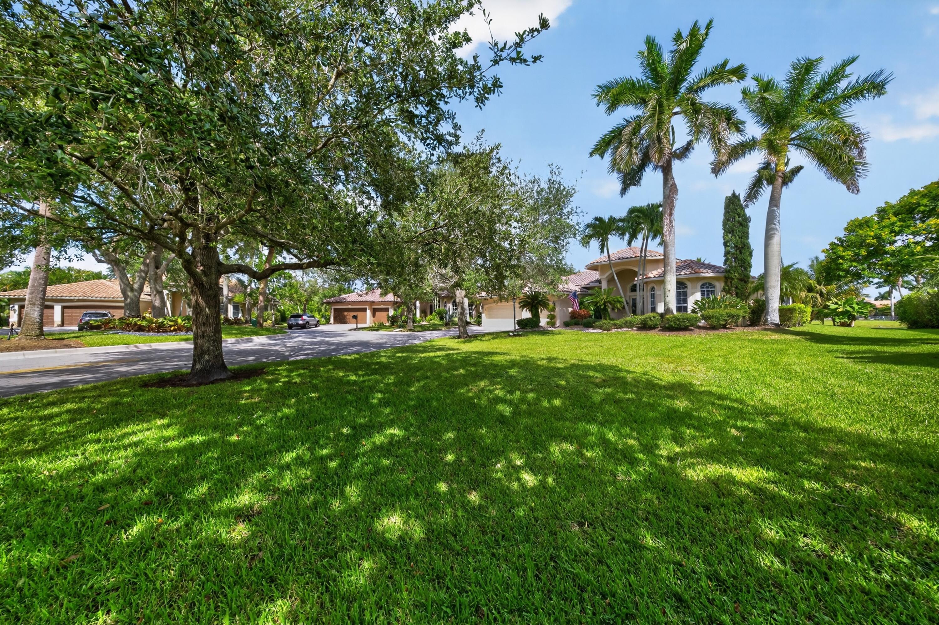 005-018-Front Yard-4000x2664