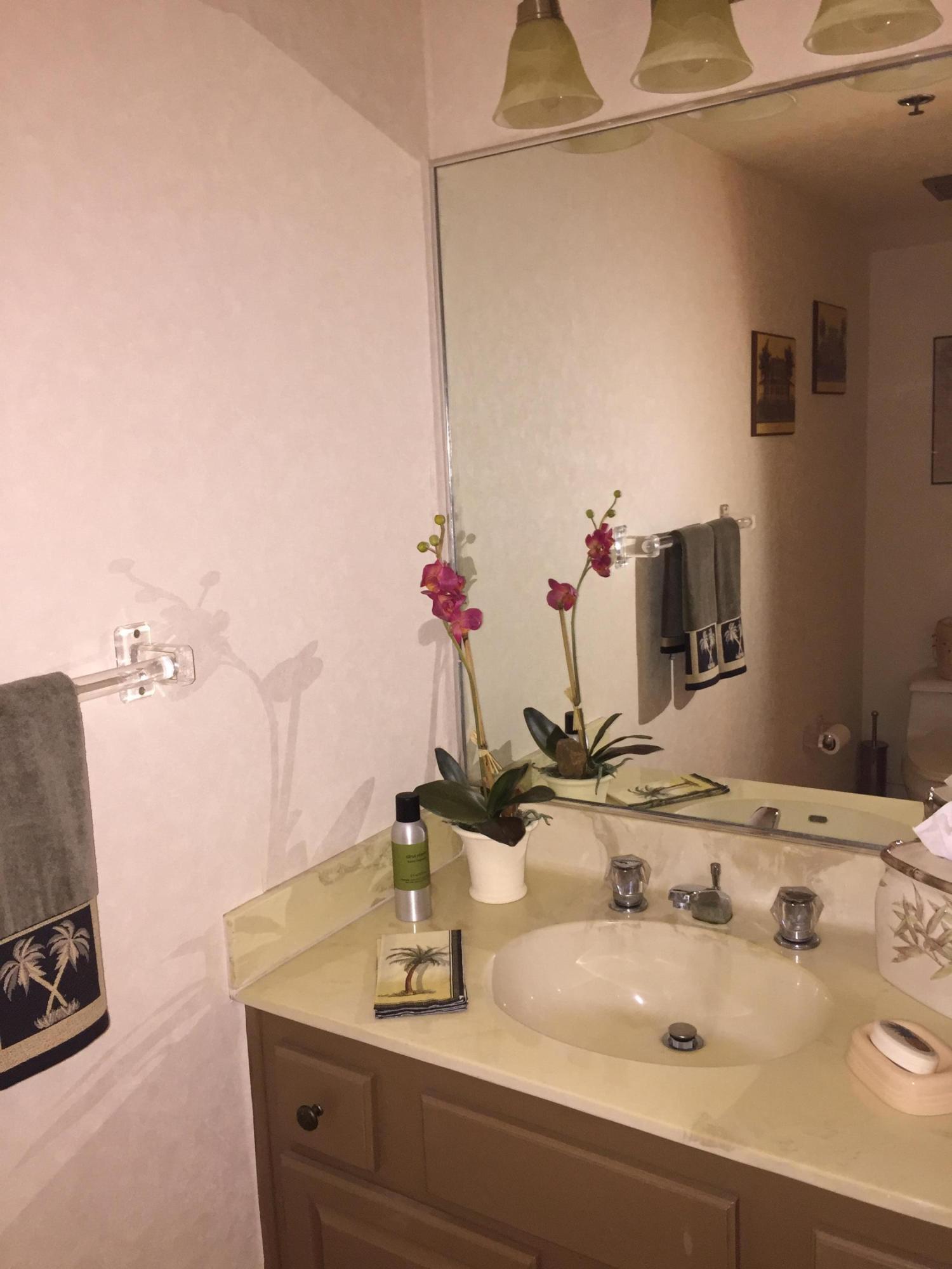 photo powder room