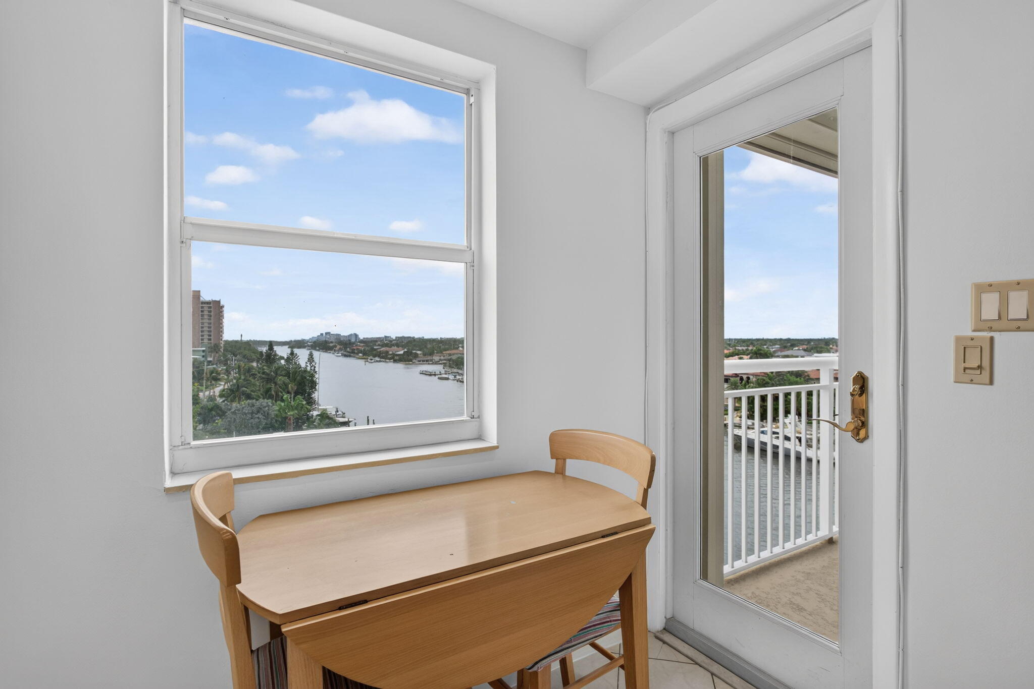 25-web-or-mls-1050-23
