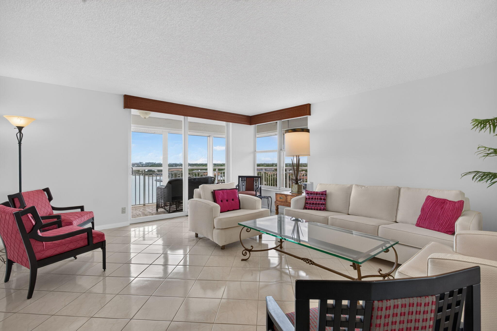 18-web-or-mls-1050-16 18-web-or-mls-1050-16