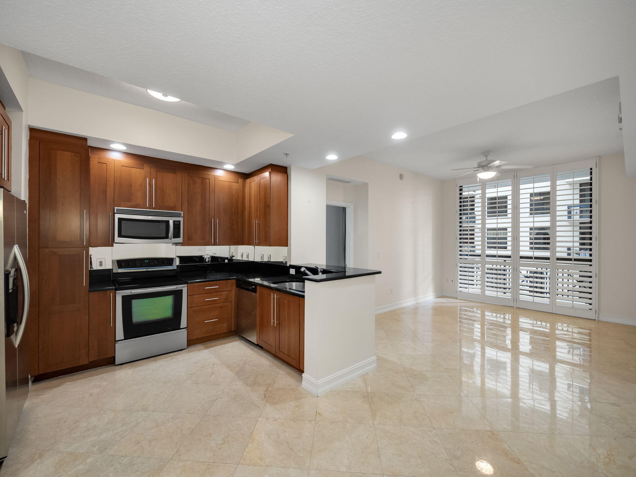 Kitchen/Living Area