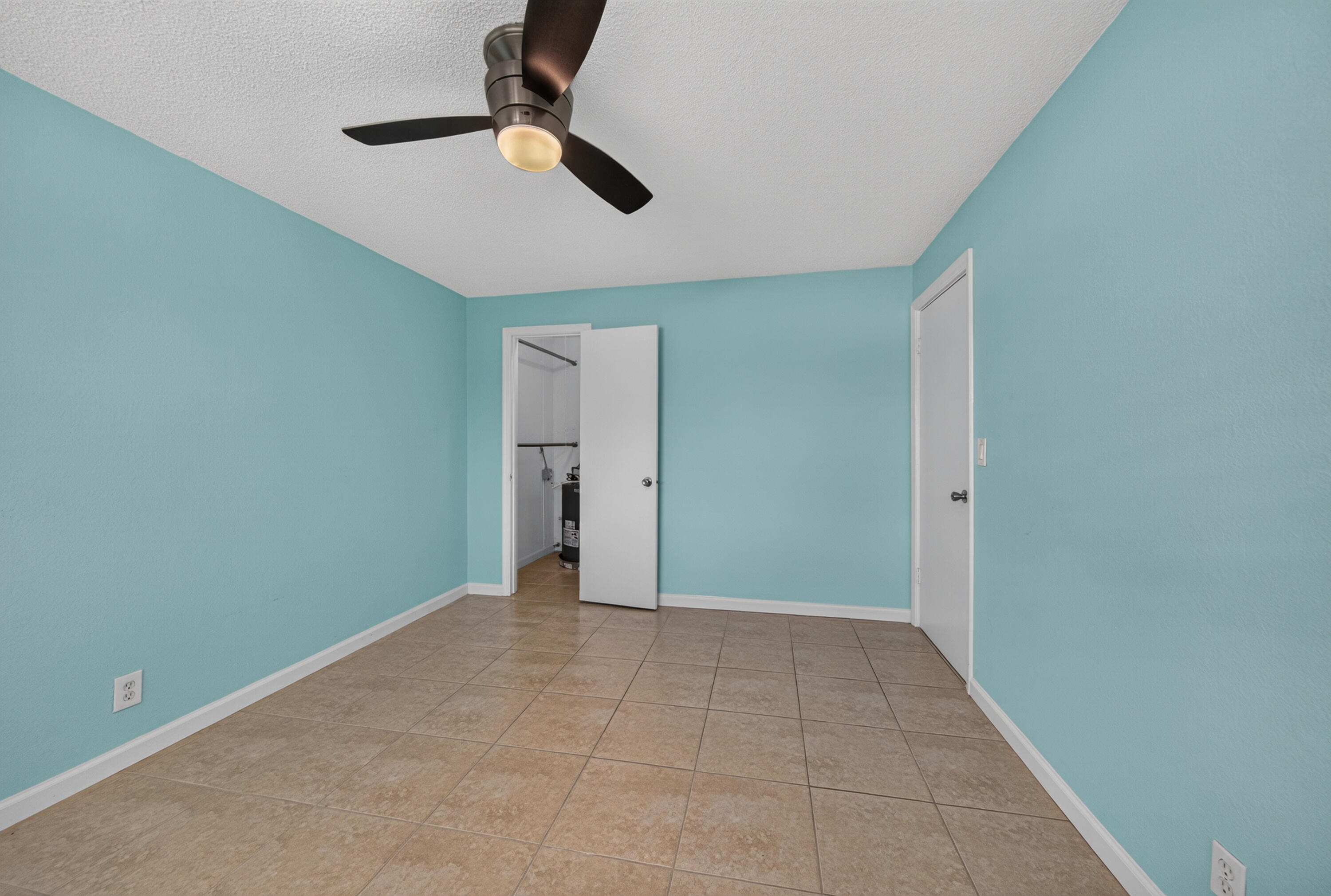 Bedroom with Closet