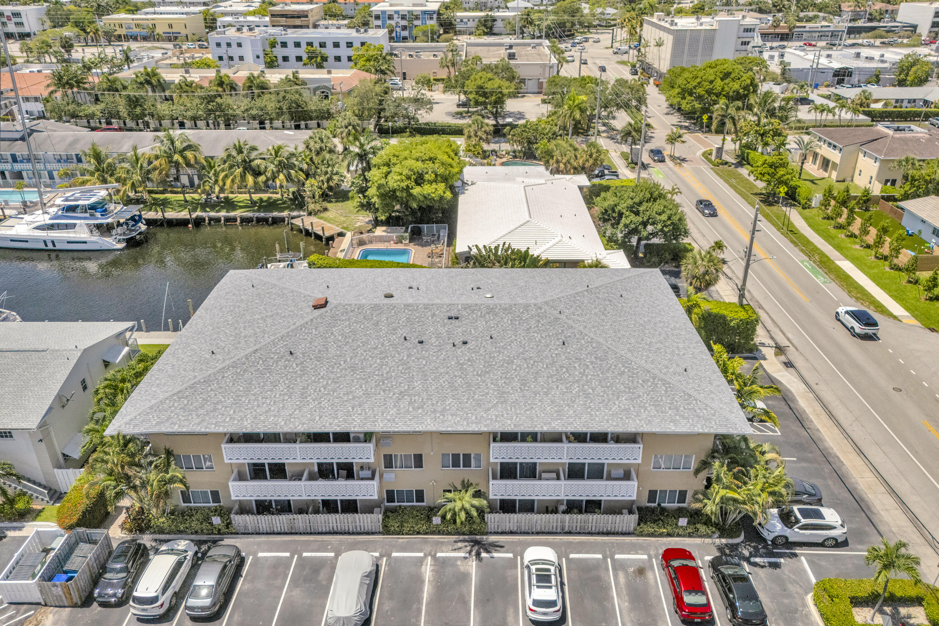 Aerial South, building is two blocks North of Oakland Park Boulevard