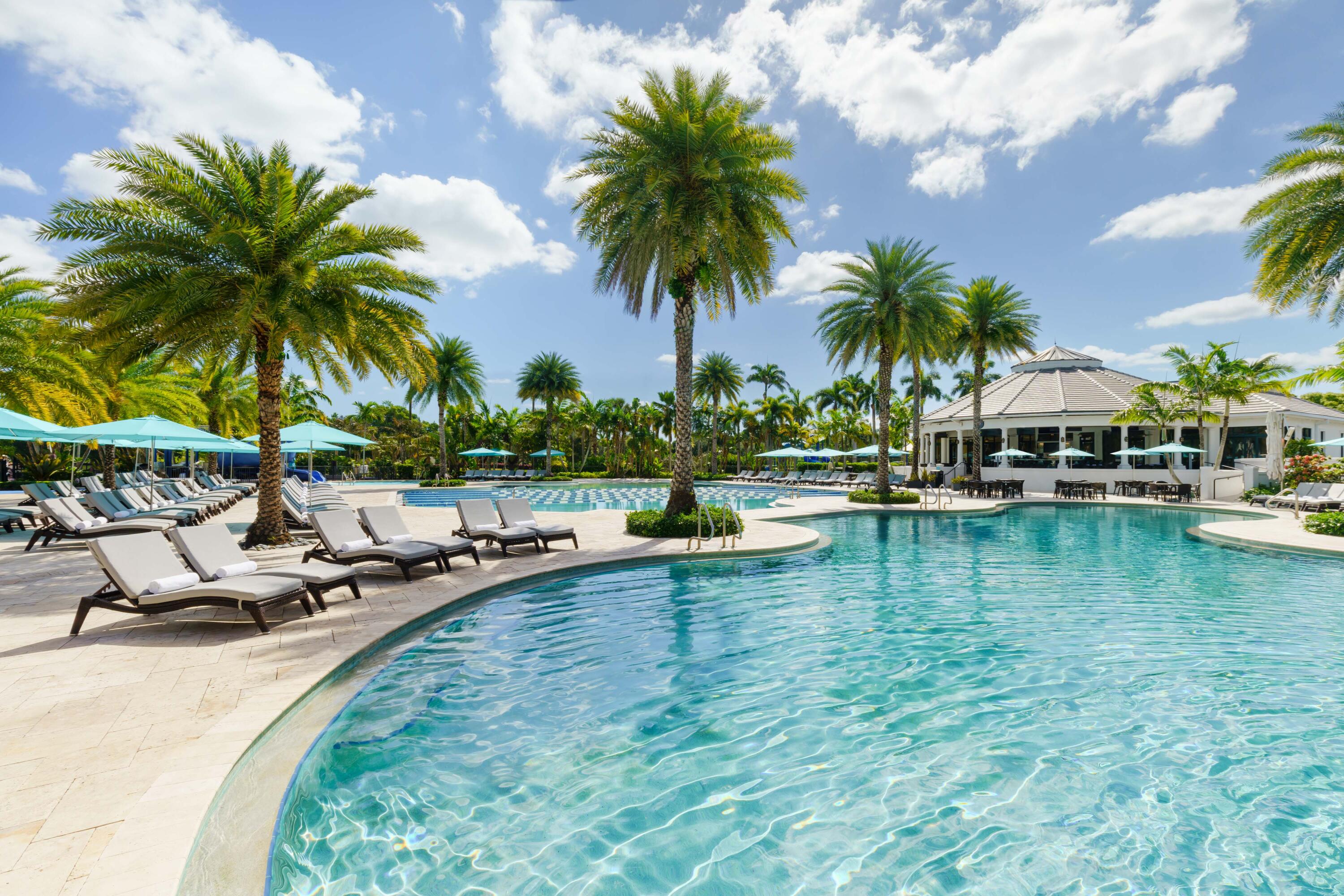 20230410_Broken_Sound_Pool