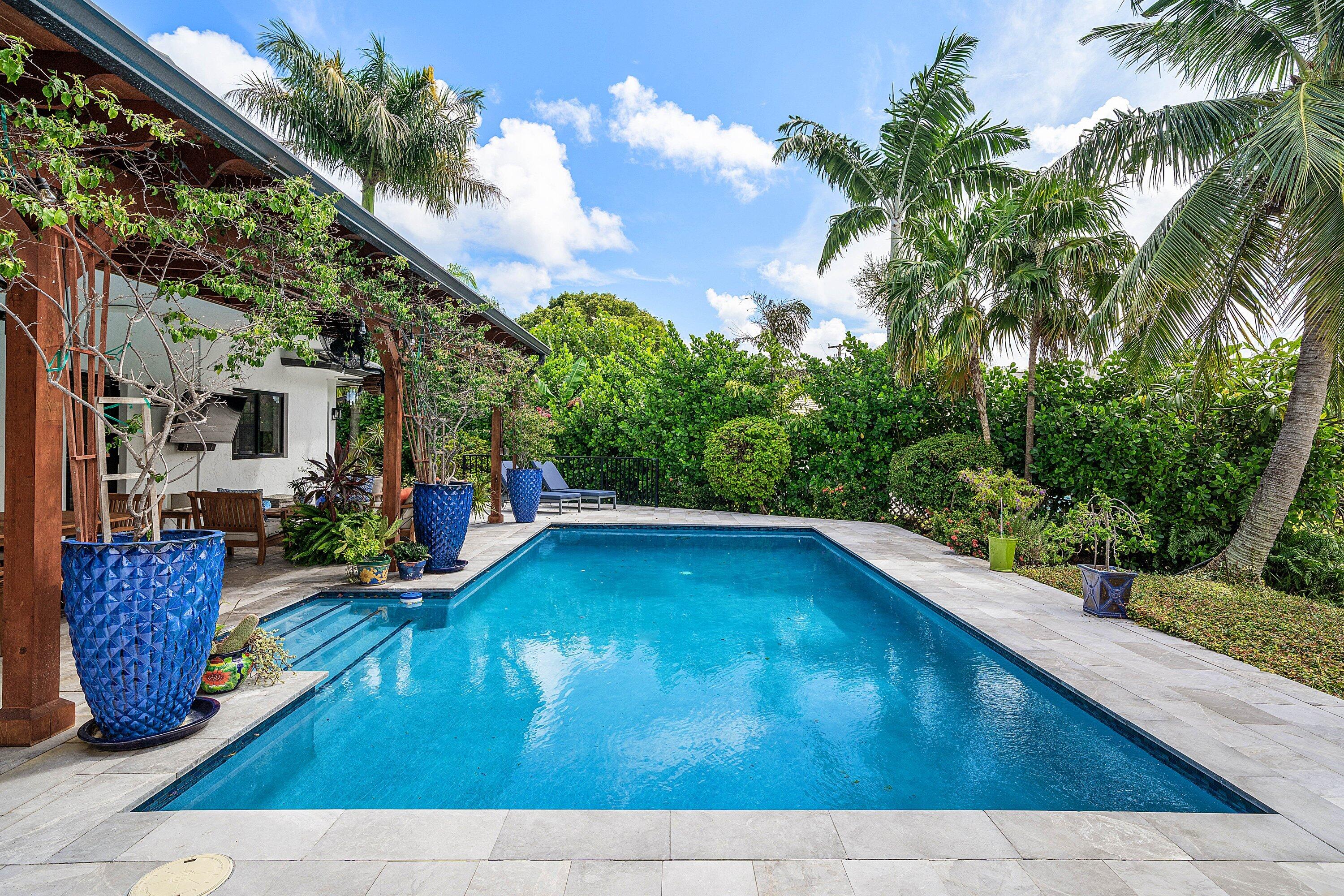 043-27HibiscusWay-OceanRidge-FL-33435-SM