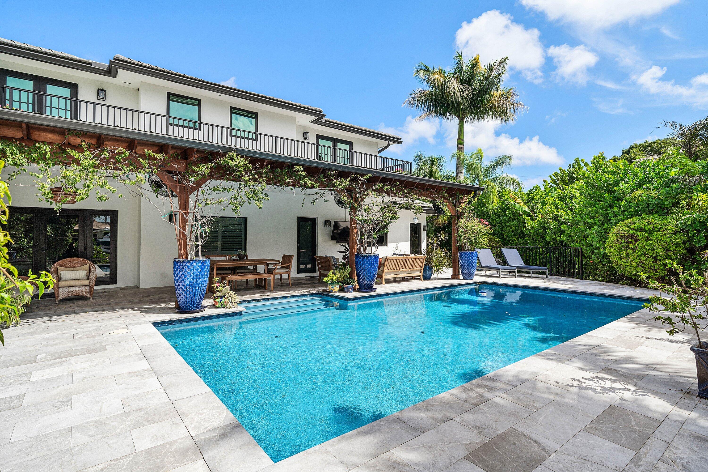 046-27HibiscusWay-OceanRidge-FL-33435-SM