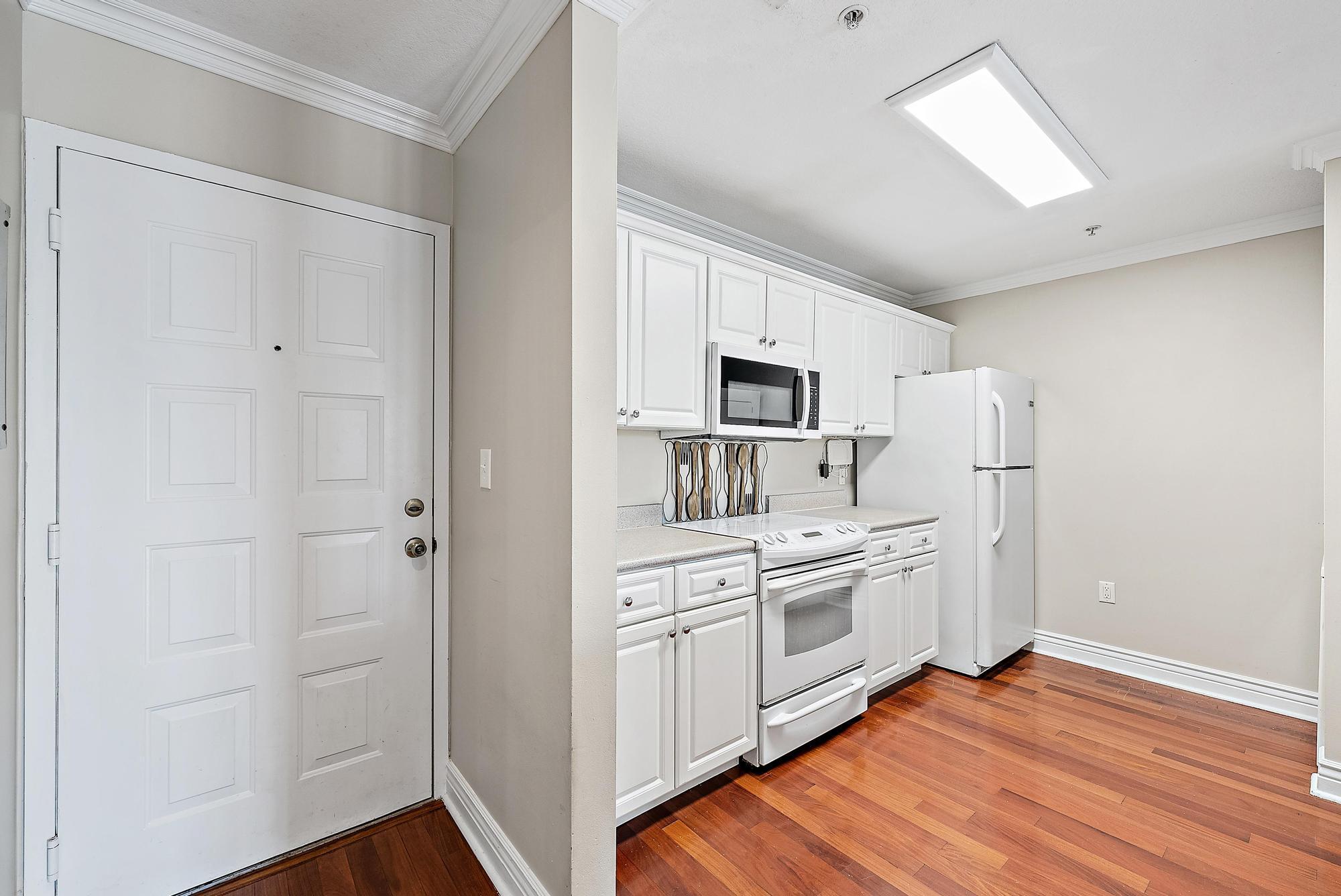 1200 Town Center Dr 203-1