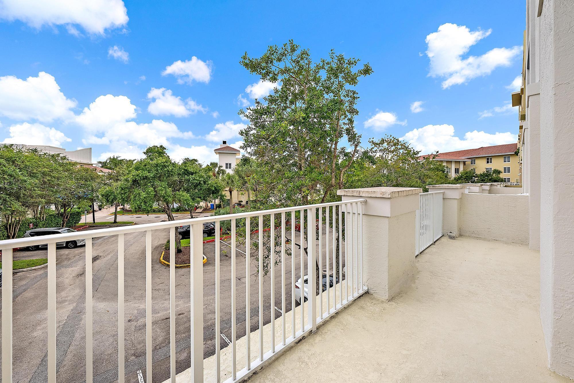 1200 Town Center Dr 203-12
