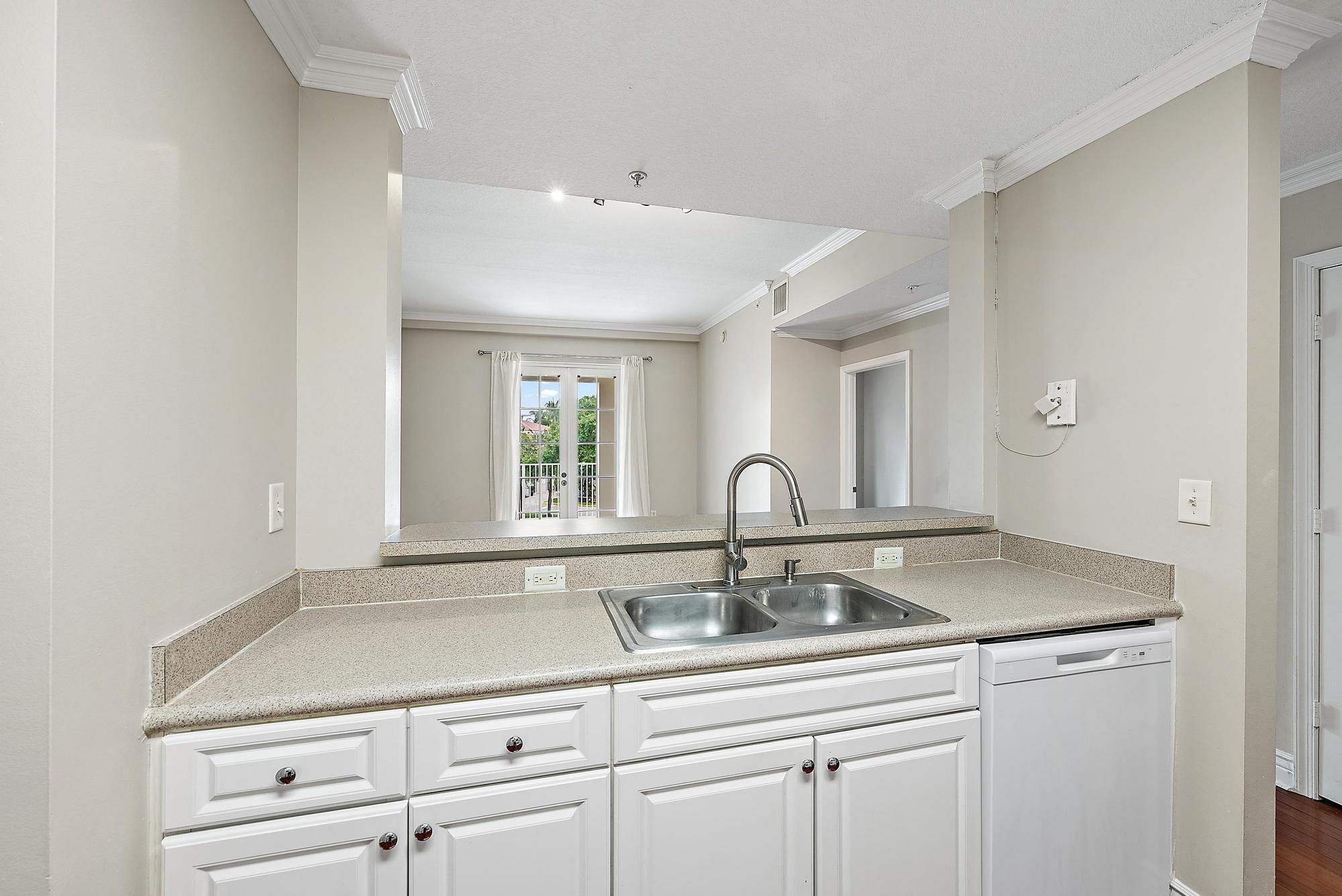 1200 Town Center Dr 203-3