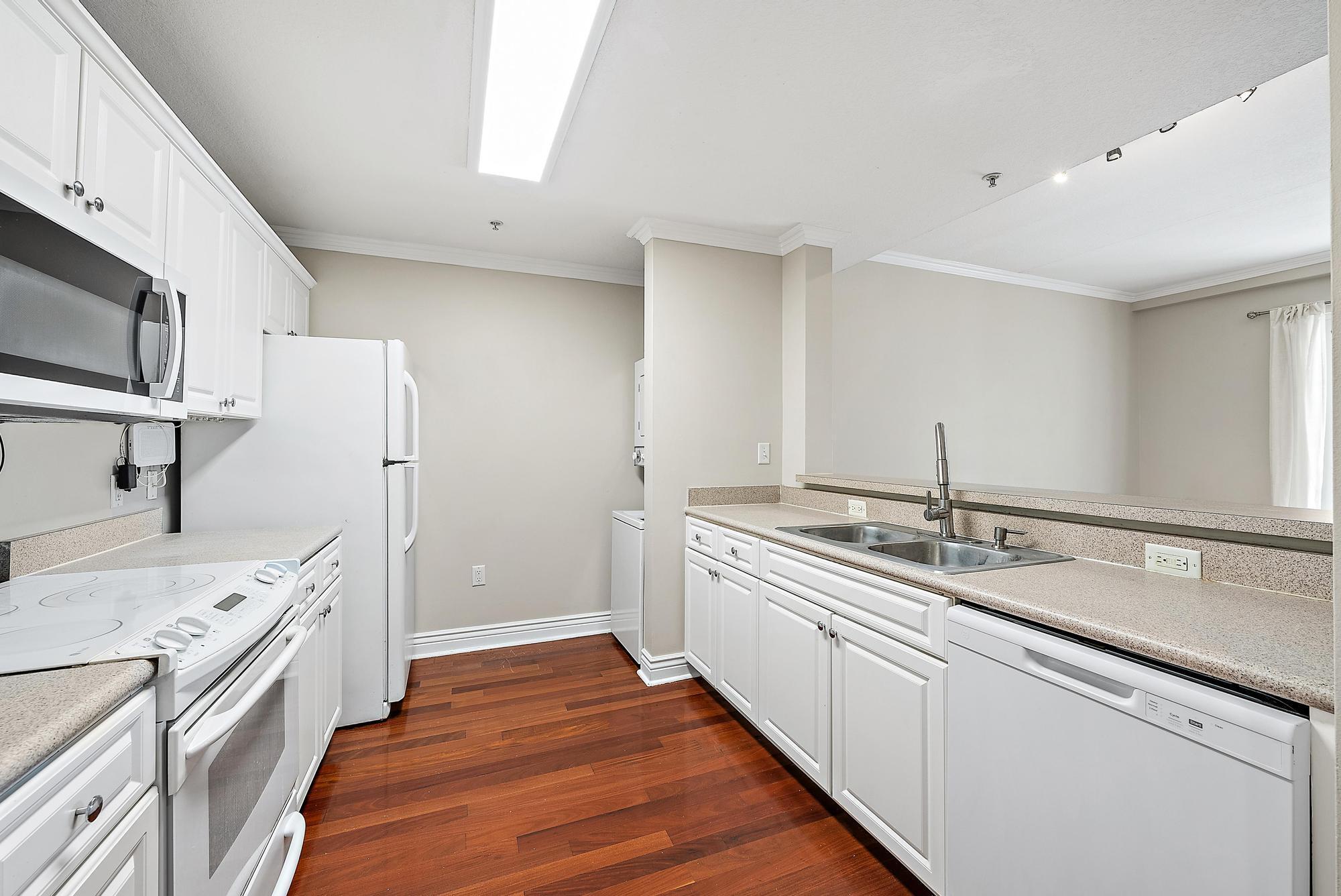 1200 Town Center Dr 203-2