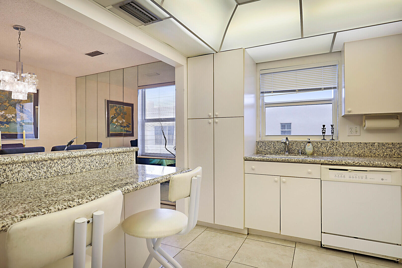 17_3520_S_Ocean_Blvd_Unit_506A17_mls