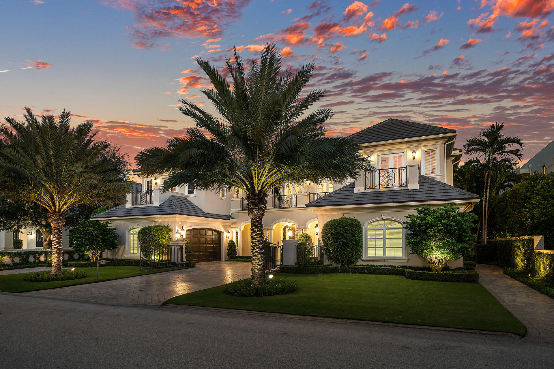 510_Alexander_Palm_Road_Dusk_03
