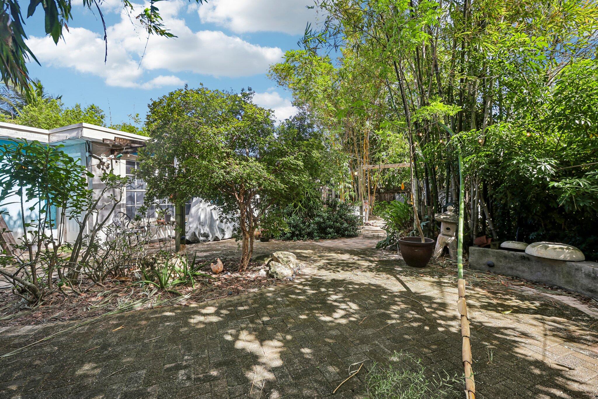 24-web-or-mls-NE 26th Ct-S3010-024
