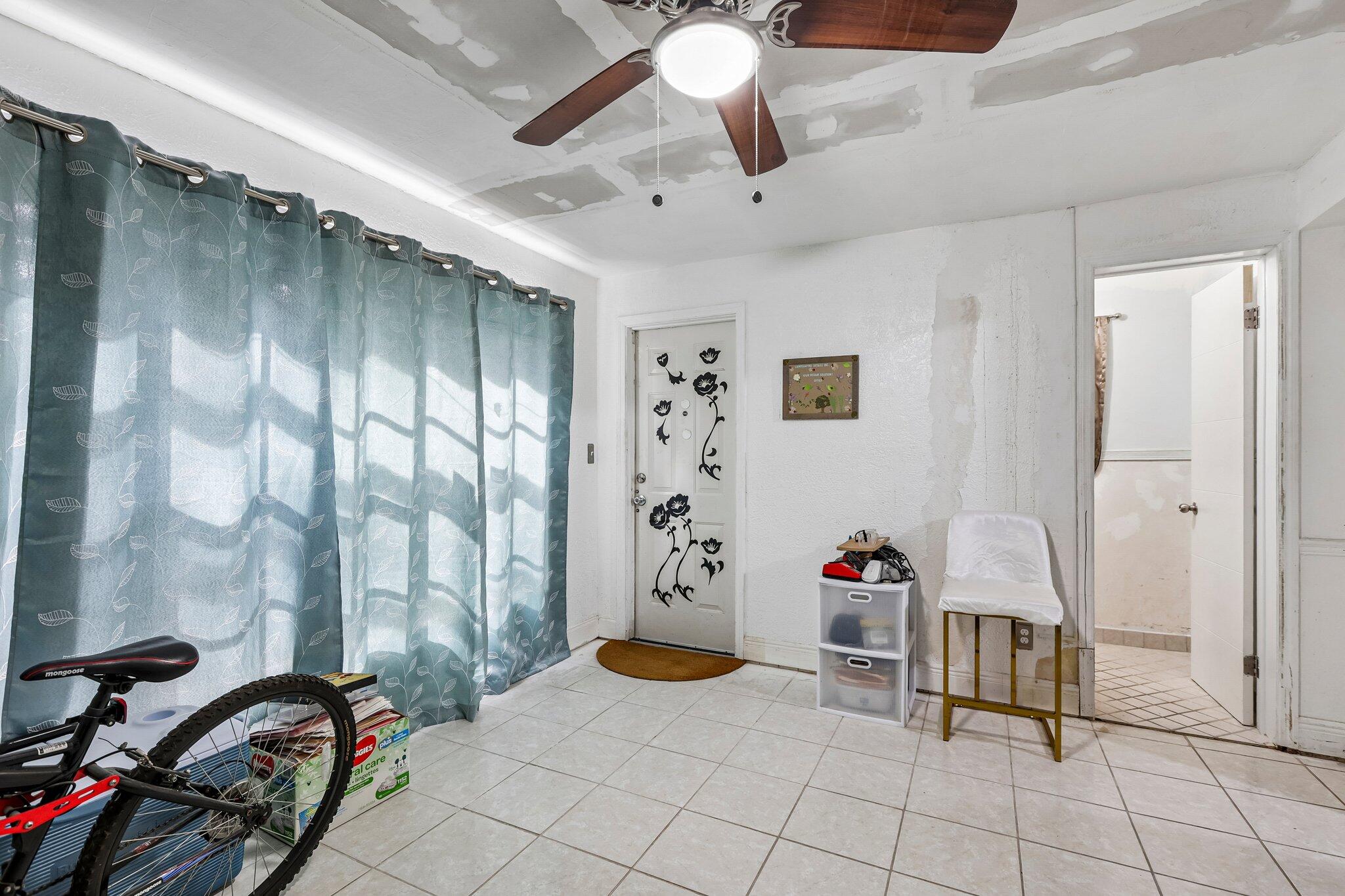 22-web-or-mls-NE 26th Ct-S3010-022