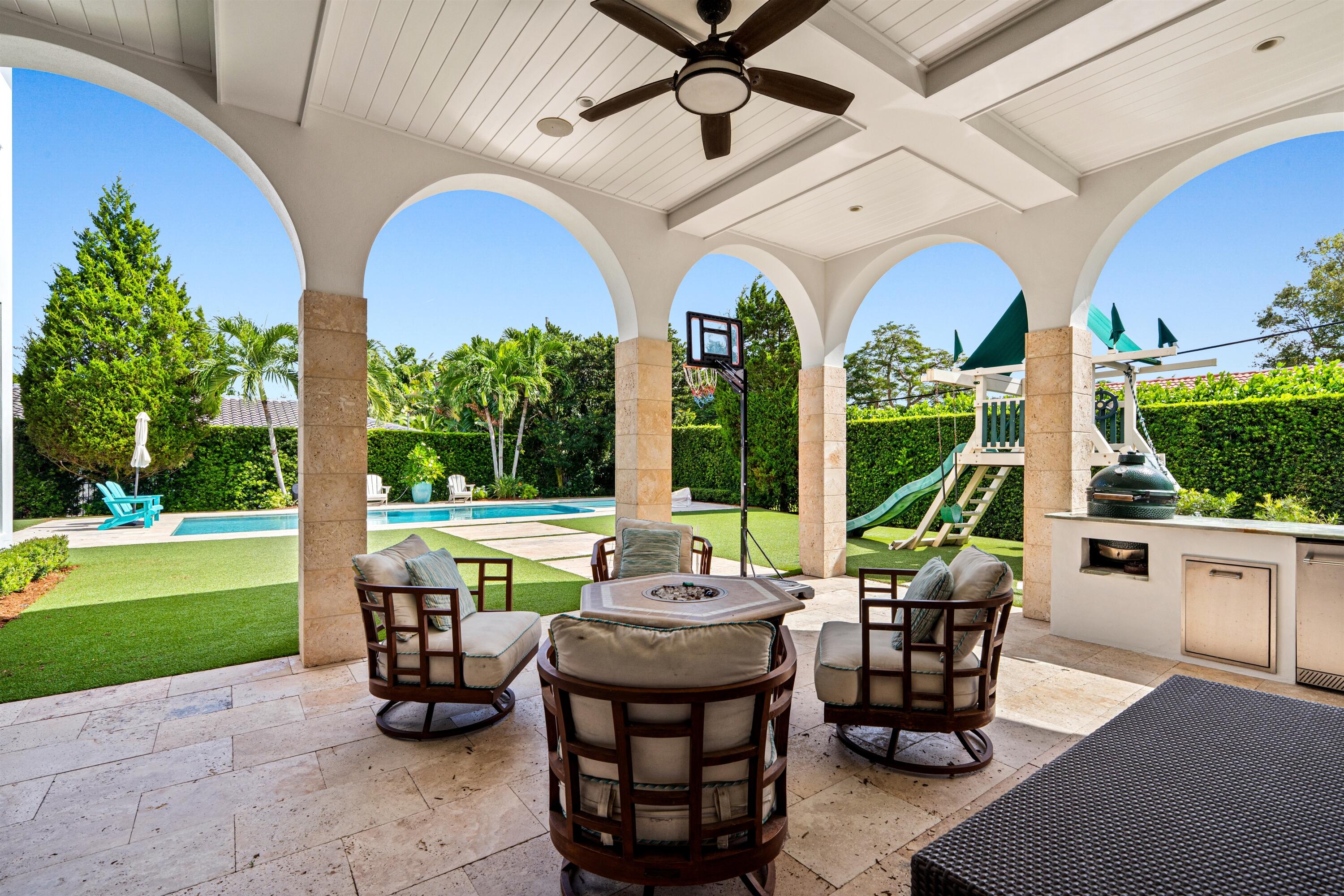 LOGGIA_TO_POOL_ANGLE