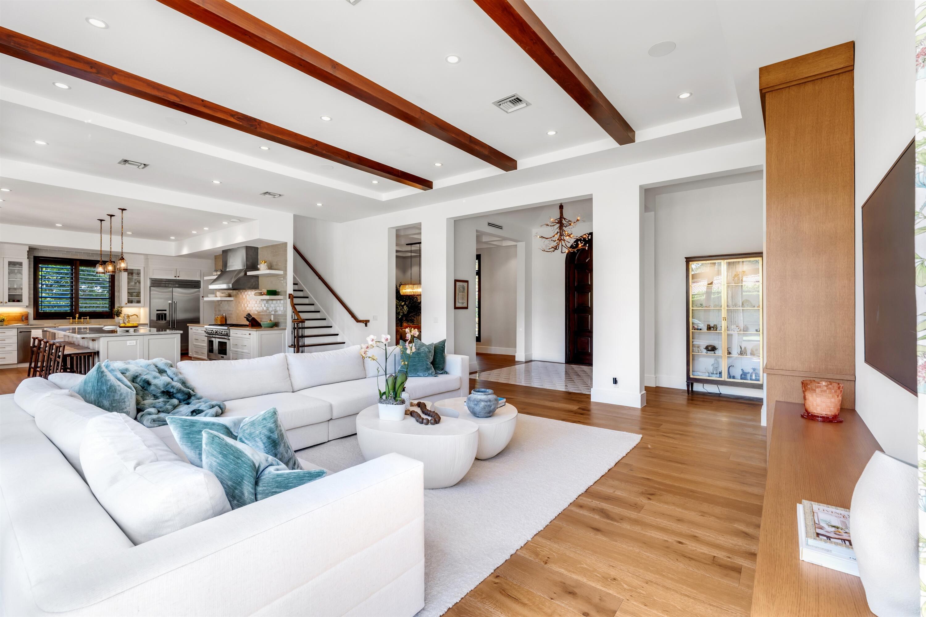 LIVING_ROOM_ANGLE_TO_FOYER