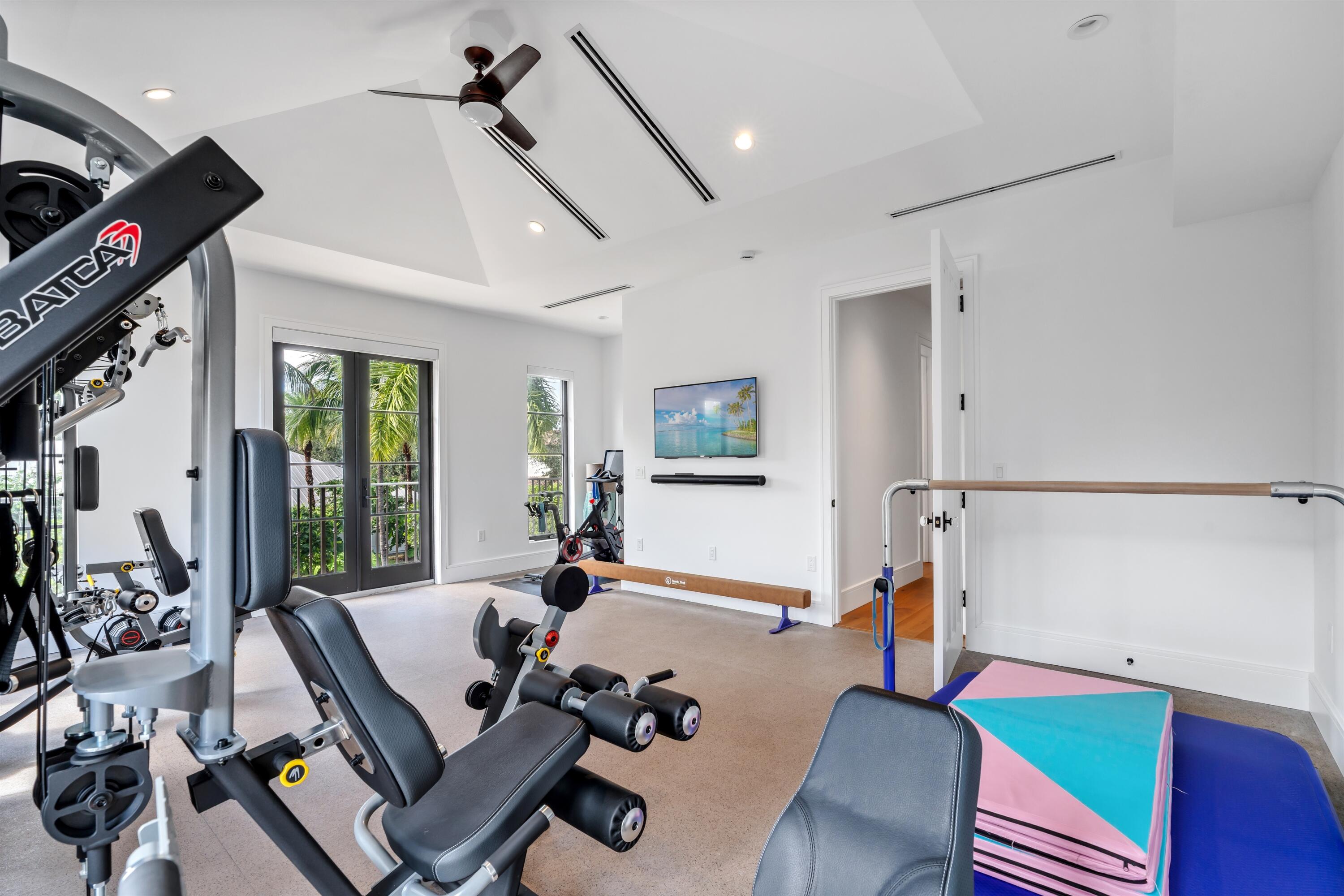 FITNESS_ROOM_ANGLE