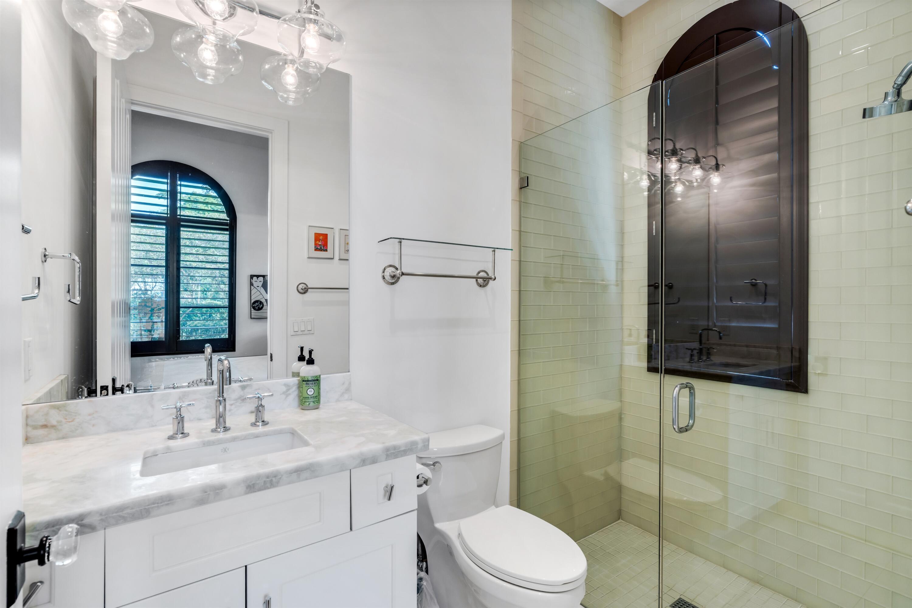 BATHROOM_4