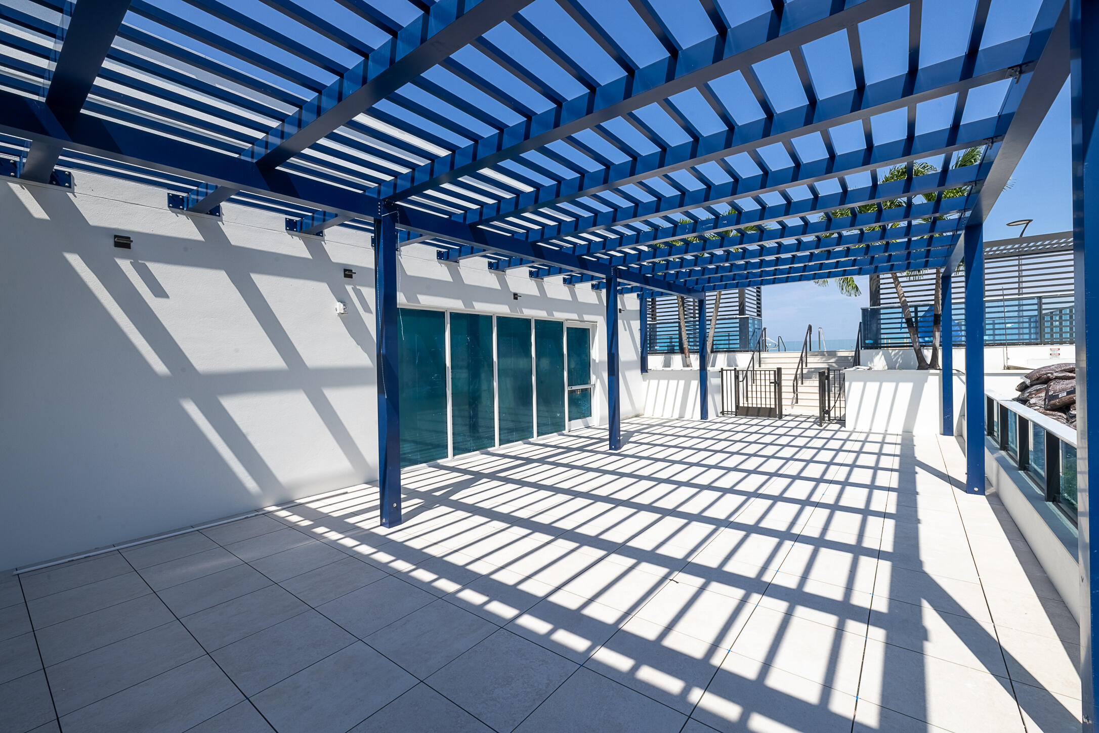 18-Caretta Rooftop Lounge (2)