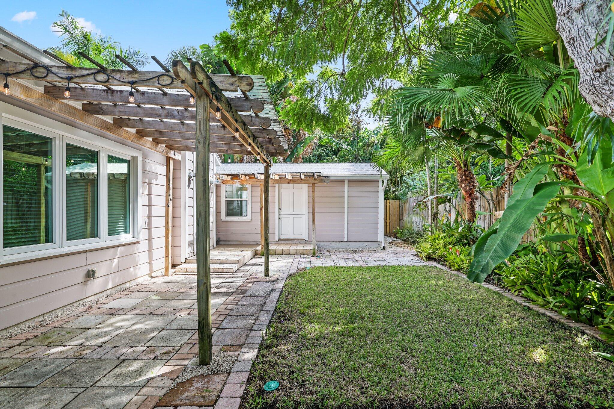 42 Palm Square - 35.jpg-SMALL