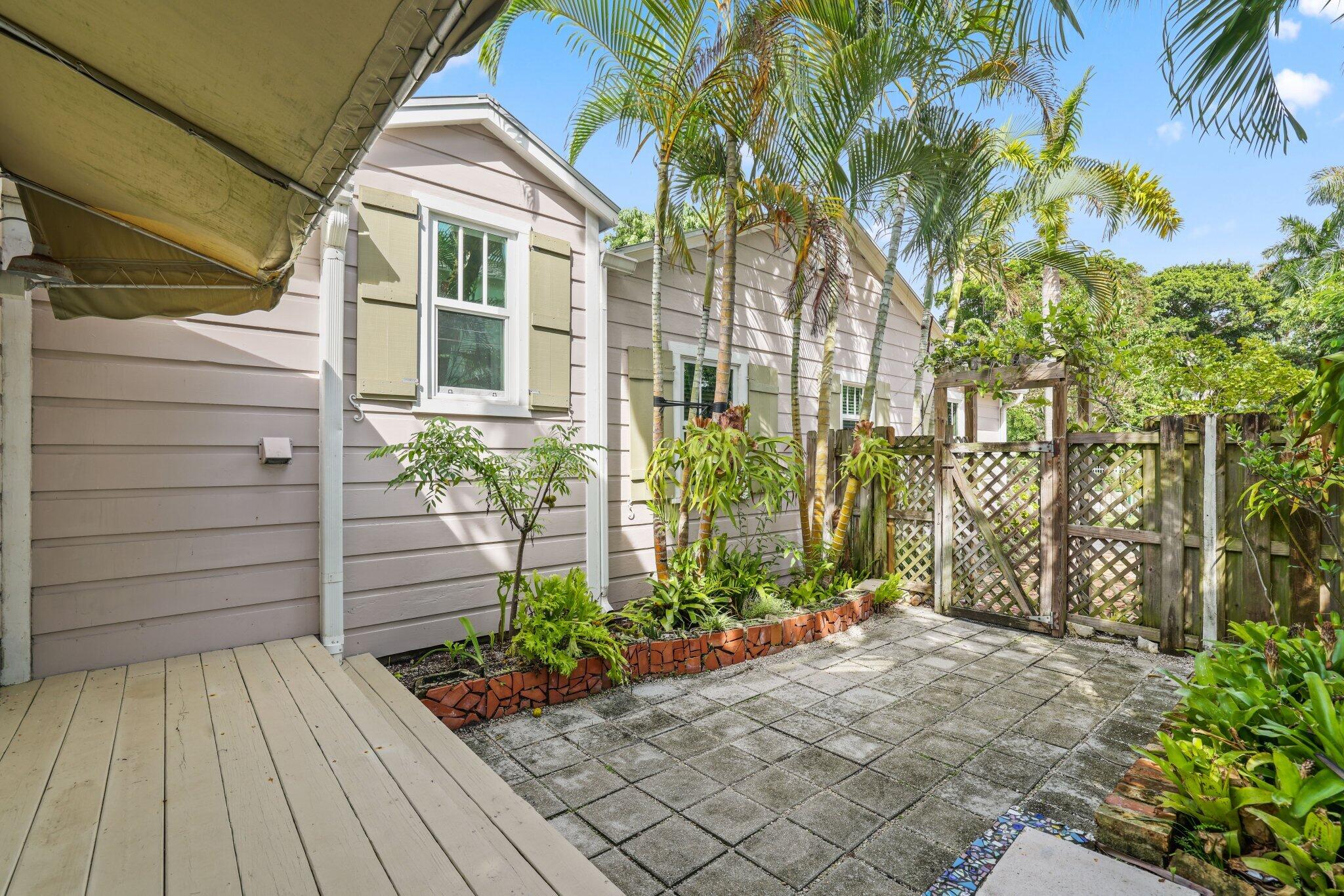 Guest Suite Courtyard