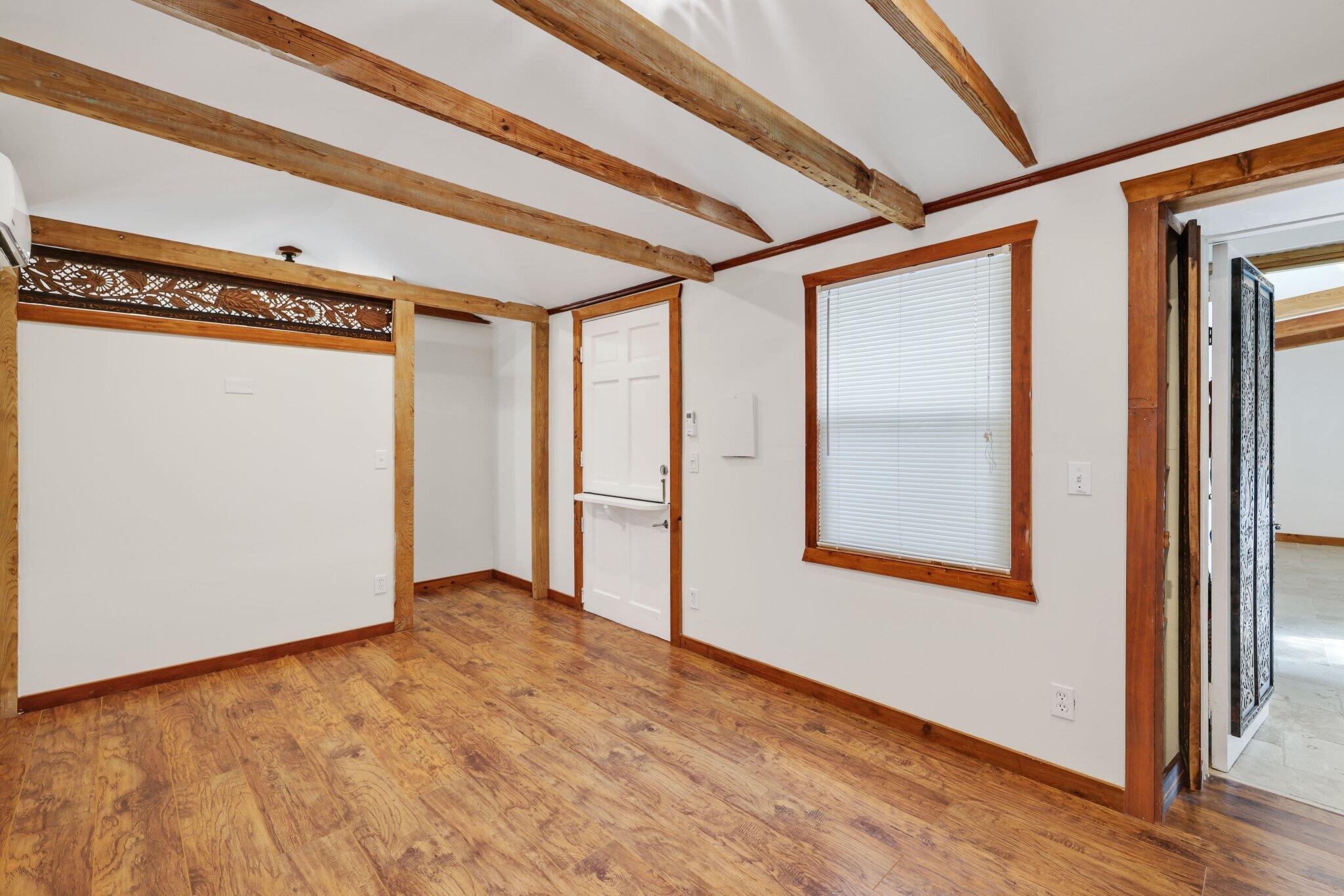 Guest Suite w/ direct garden access and private entrance