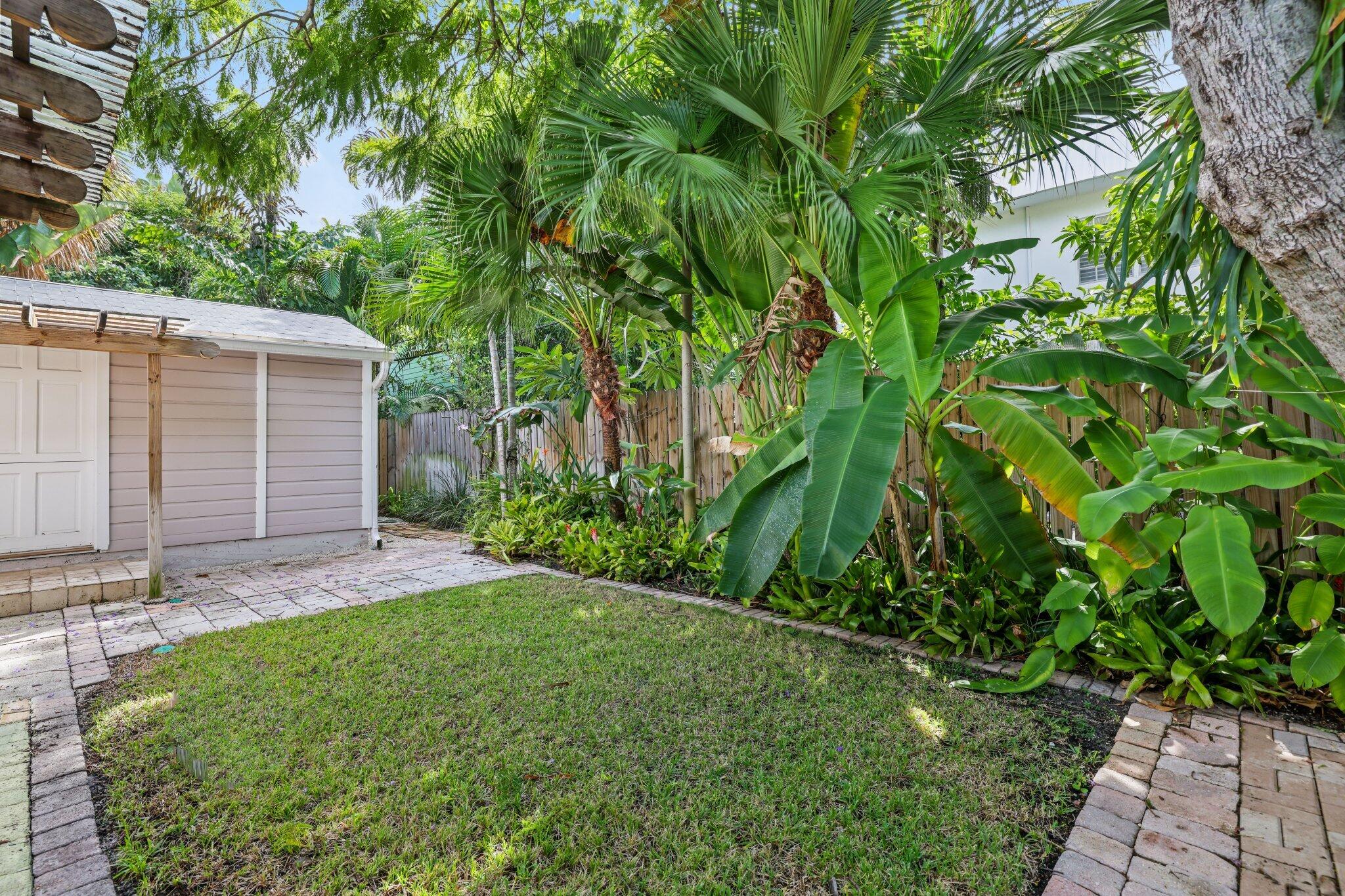 42 Palm Square - 34.jpg-SMALL