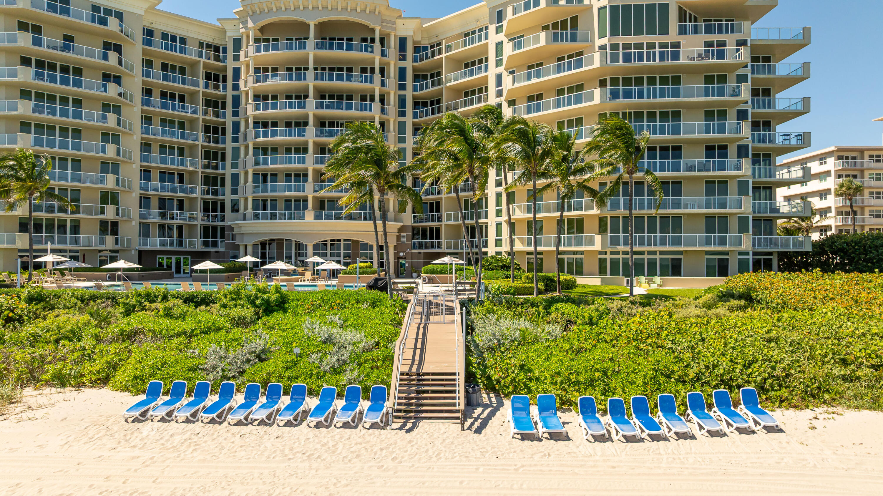 Ocean Grande beach area