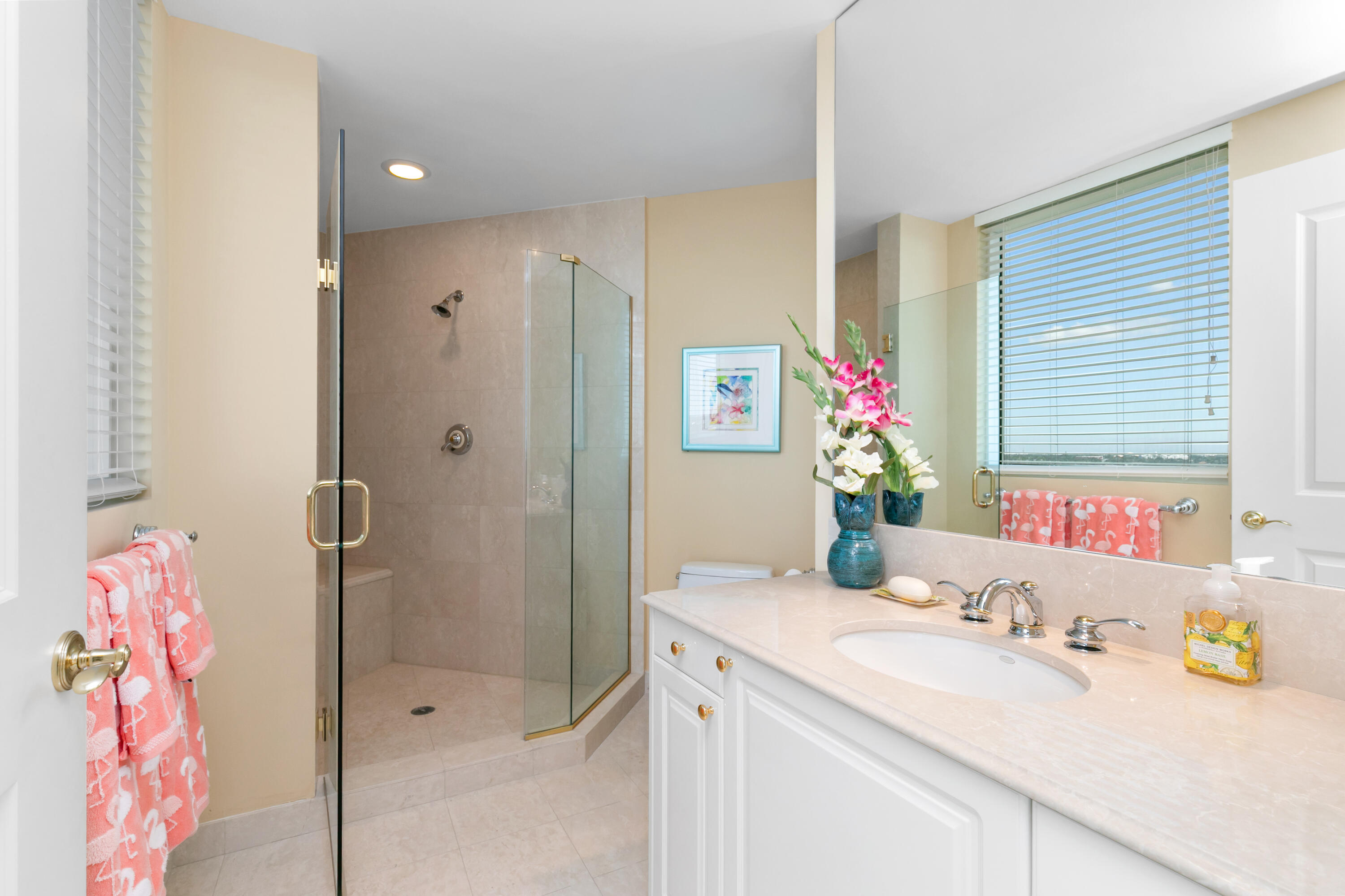 Guest Bedroom 2 ensuite