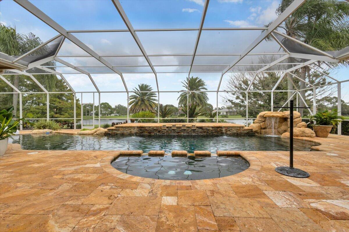 Pool & Spa